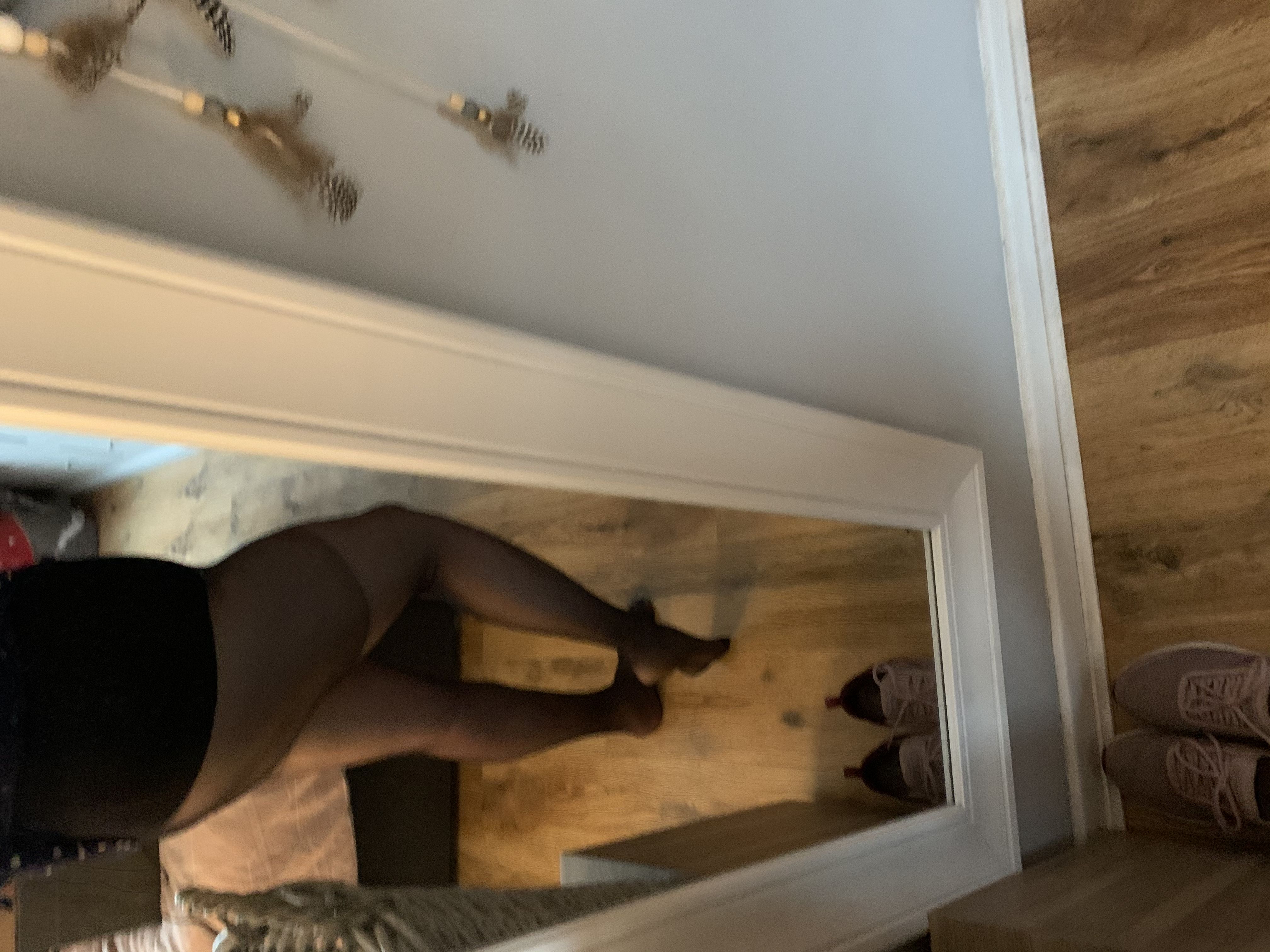 https://cdn.adultwork.com/gallery/G12/8399483.jpg