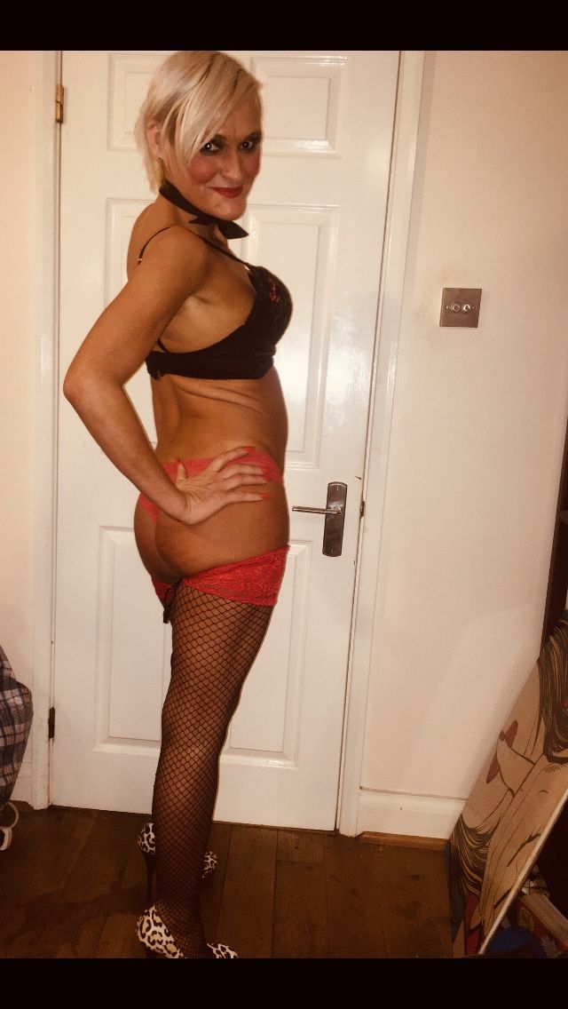 https://cdn.adultwork.com/gallery/G12/8399801.jpg