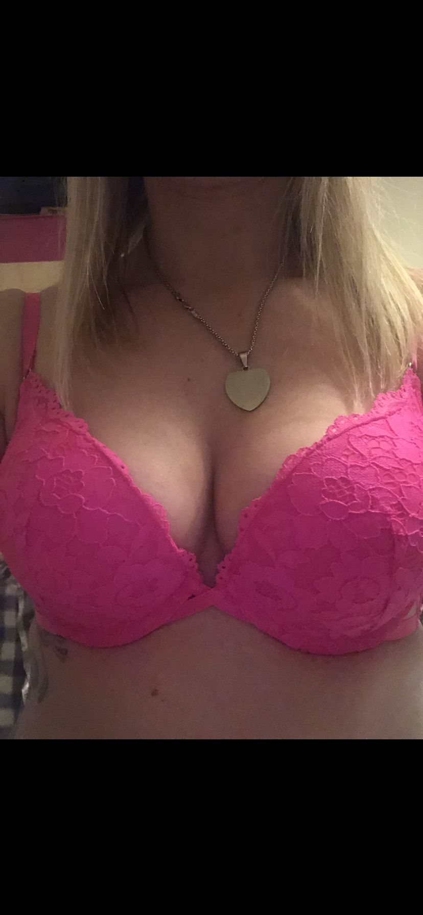 https://cdn.adultwork.com/gallery/G12/8400210.jpg