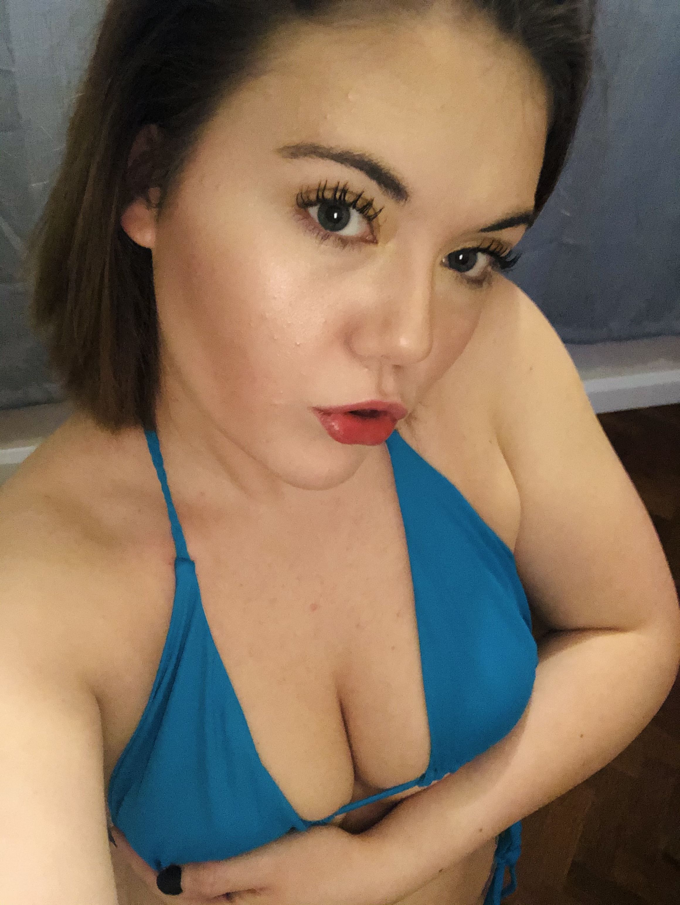 https://cdn.adultwork.com/gallery/G12/8401079.jpg