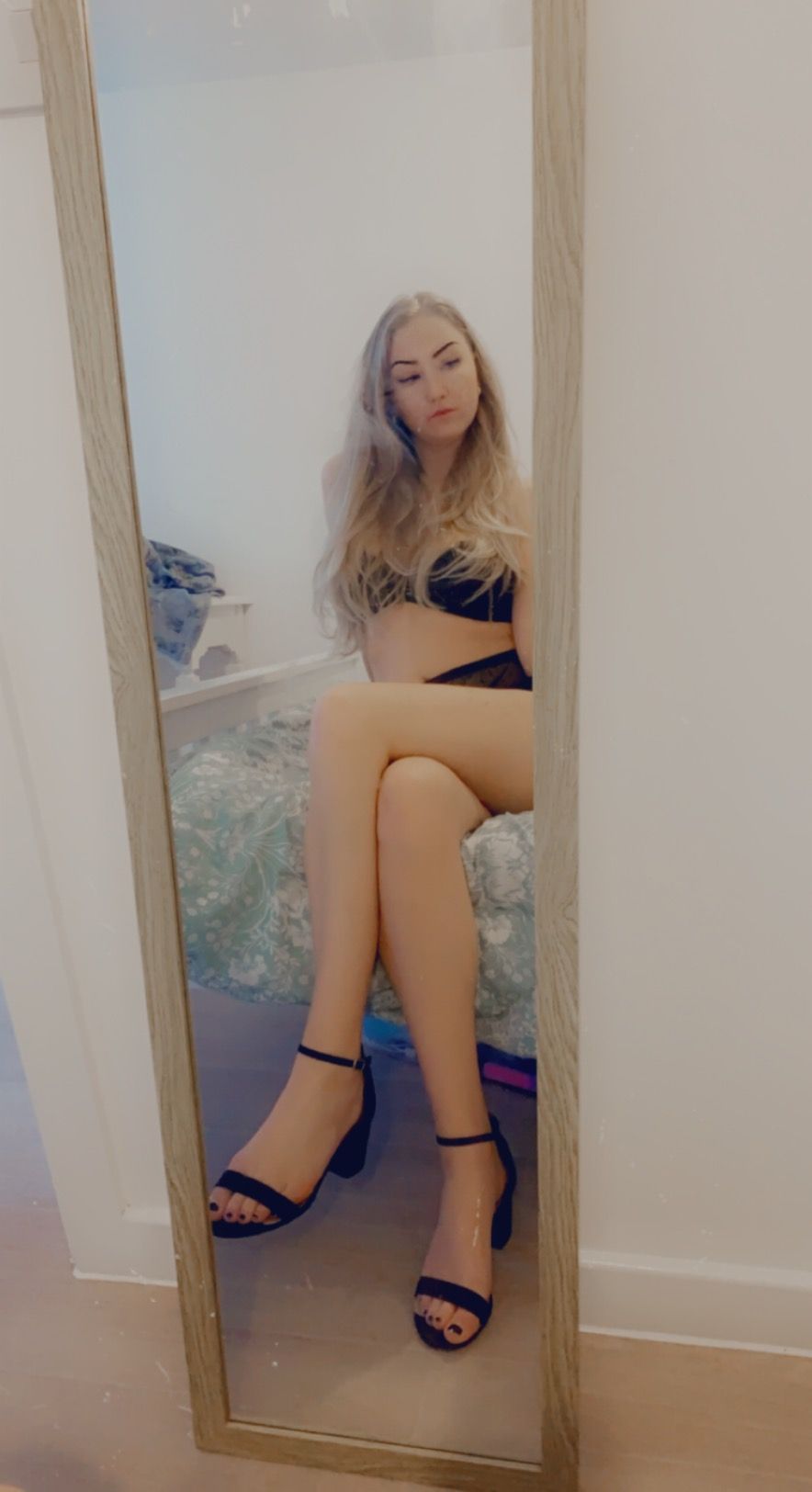 https://cdn.adultwork.com/gallery/G12/8401649.jpg