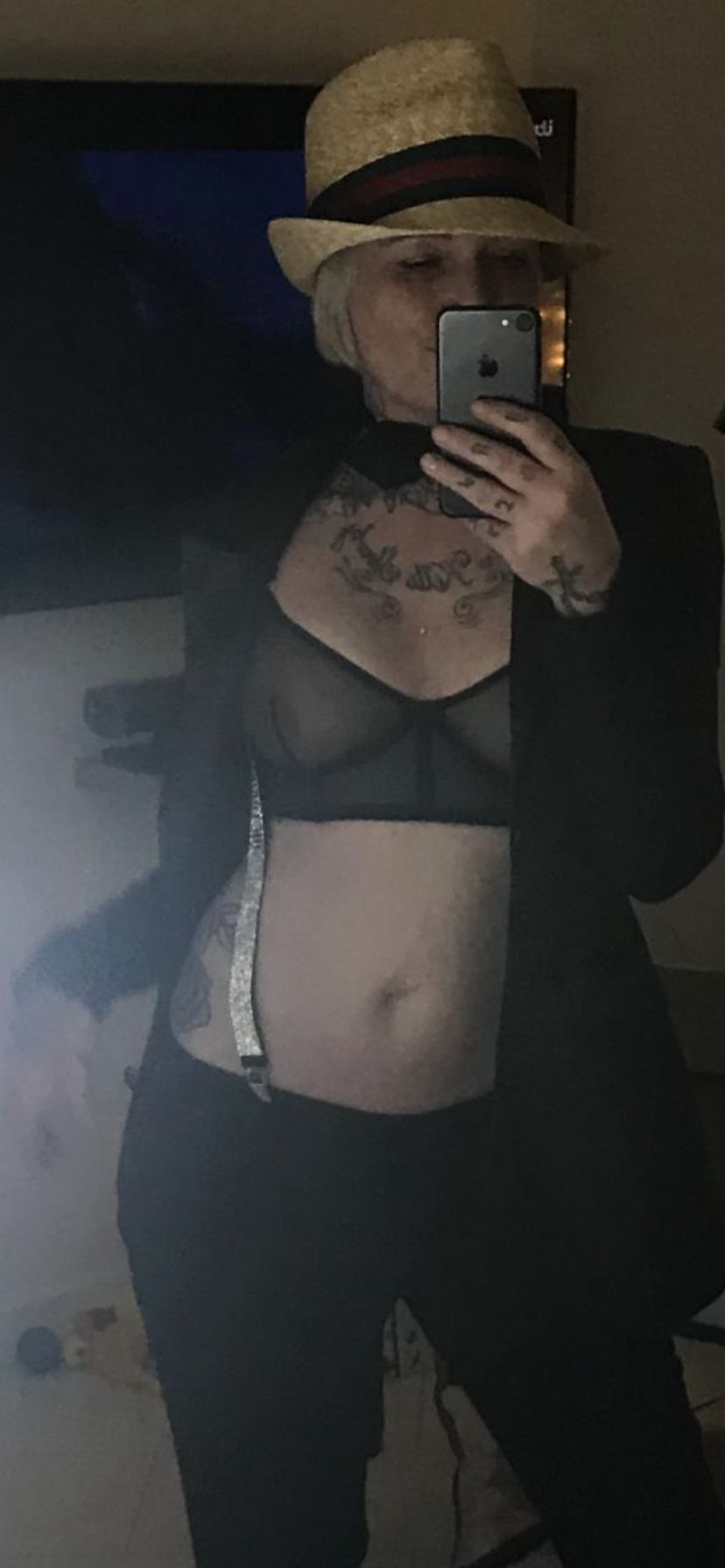 https://cdn.adultwork.com/gallery/G12/8402080.jpg