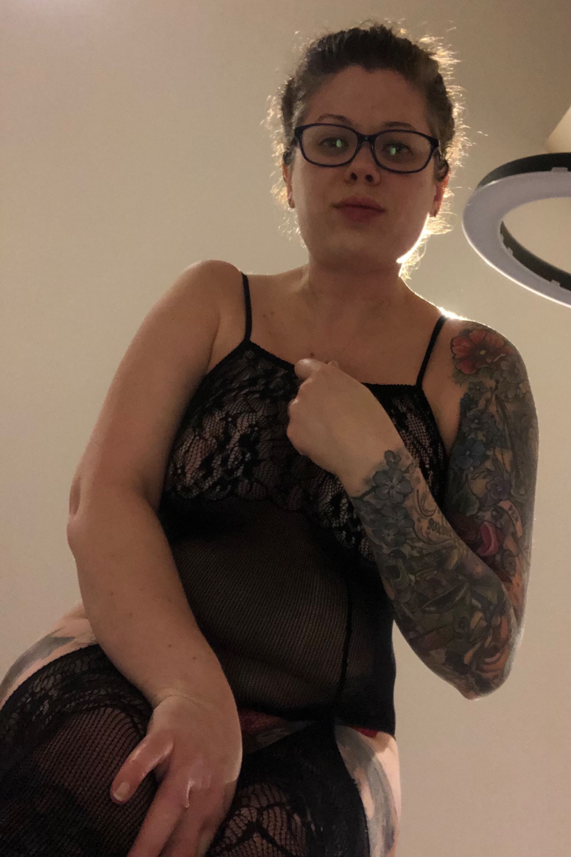 https://cdn.adultwork.com/gallery/G12/8402243.jpg