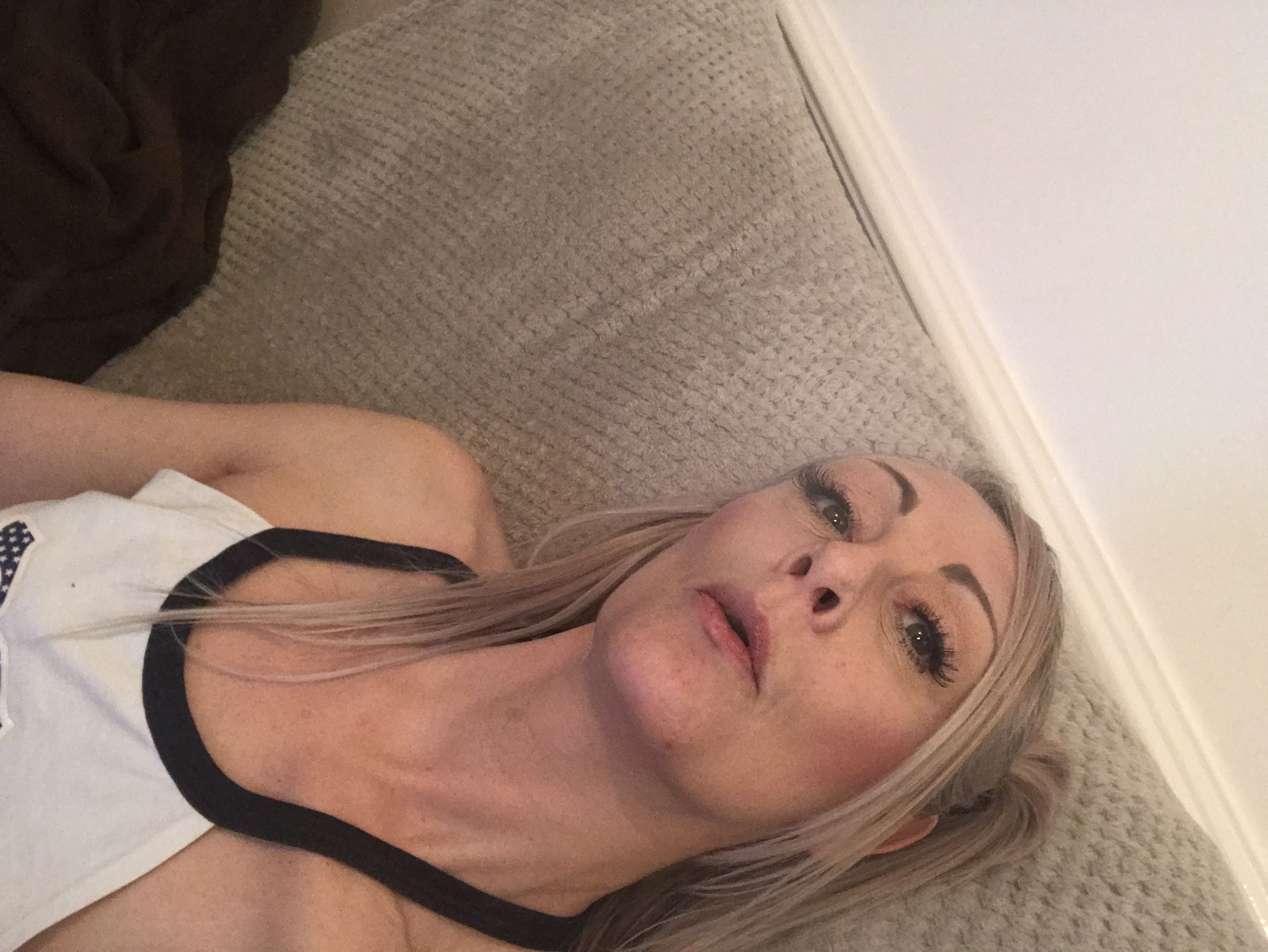 https://cdn.adultwork.com/gallery/G12/8402319.jpg