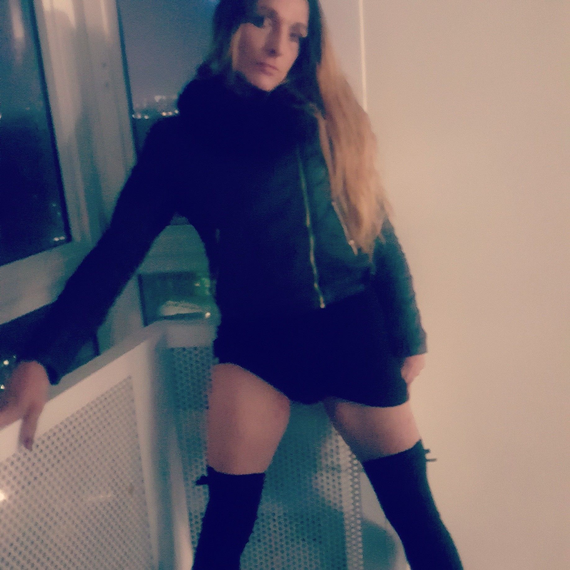 https://cdn.adultwork.com/gallery/G12/8406153.jpg