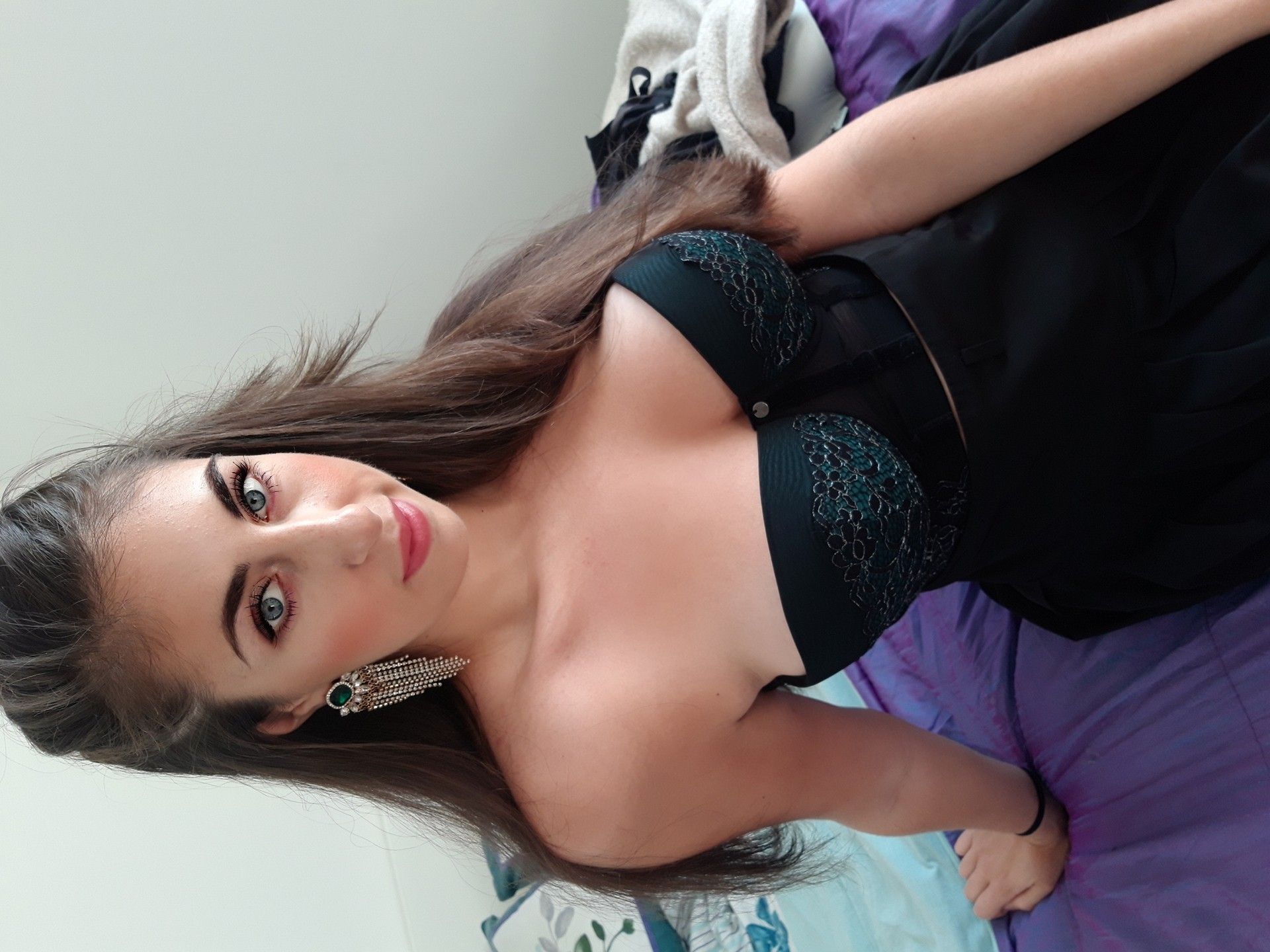 https://cdn.adultwork.com/gallery/G12/8408462.jpg