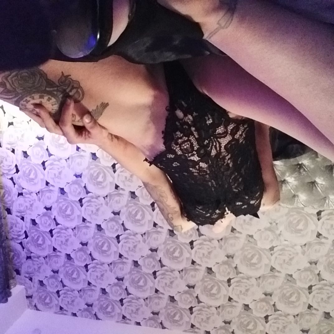 https://cdn.adultwork.com/gallery/G12/8409247.jpg