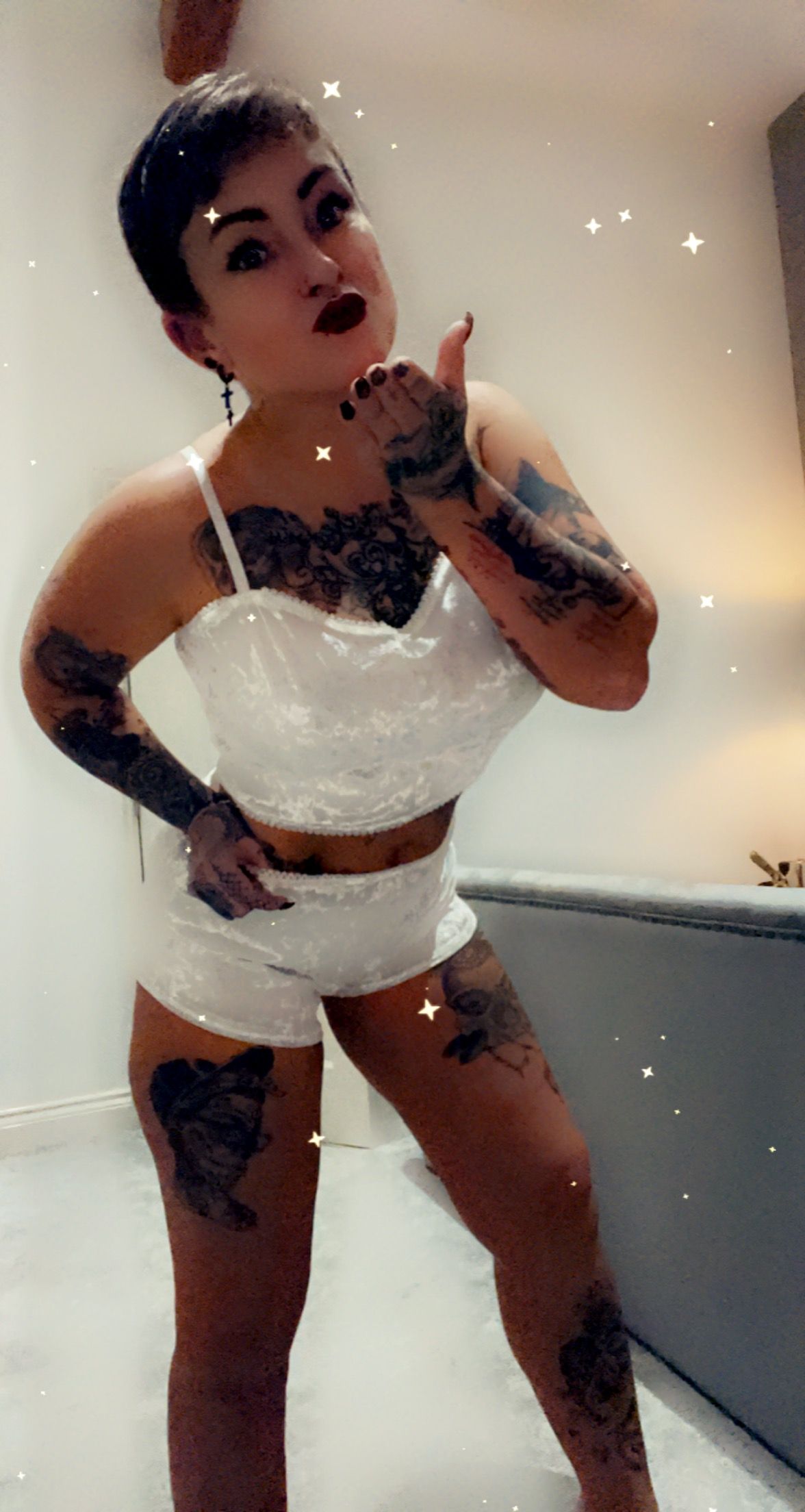 https://cdn.adultwork.com/gallery/G12/8411293.jpg