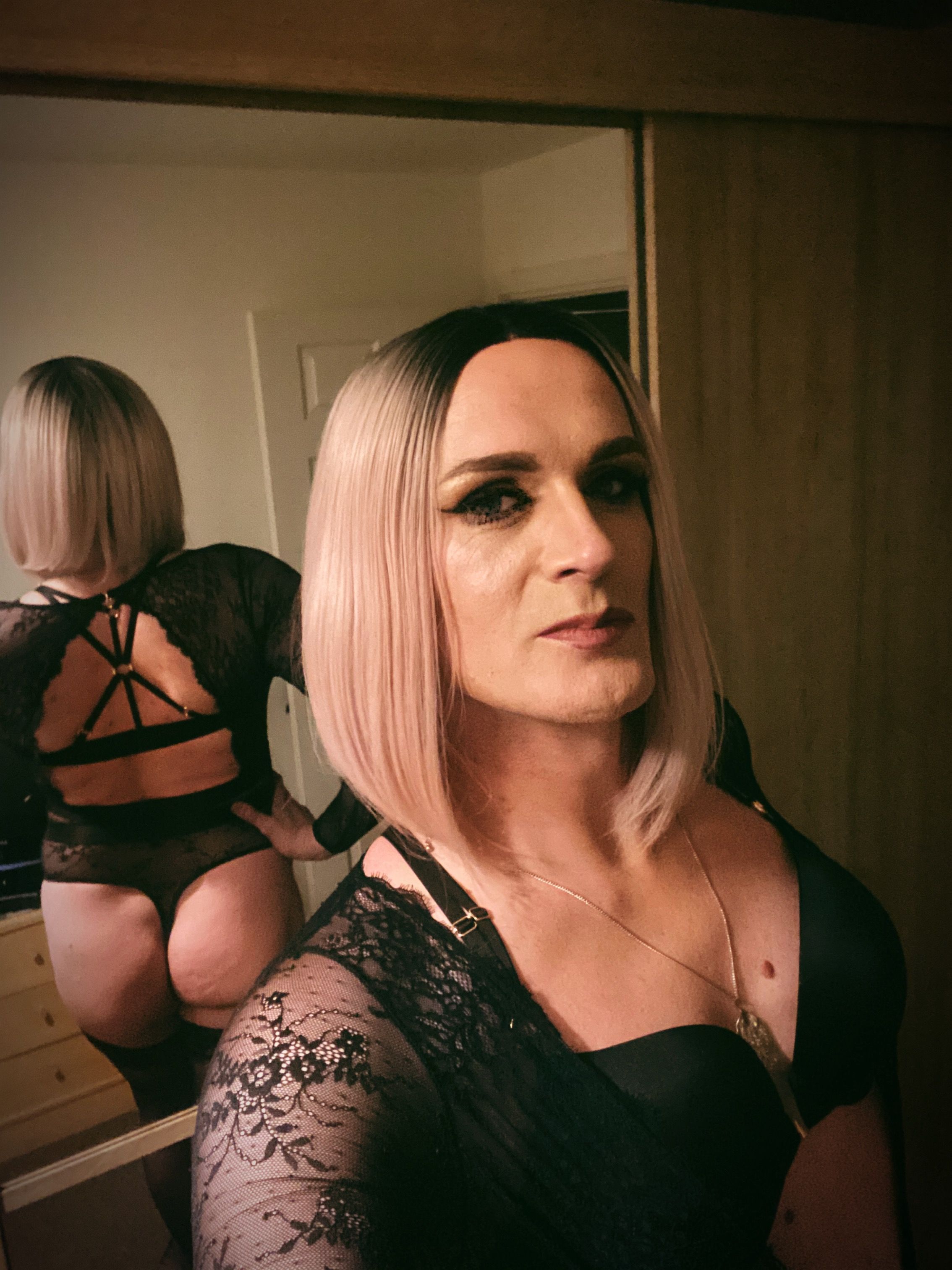 https://cdn.adultwork.com/gallery/G12/8412070.jpg