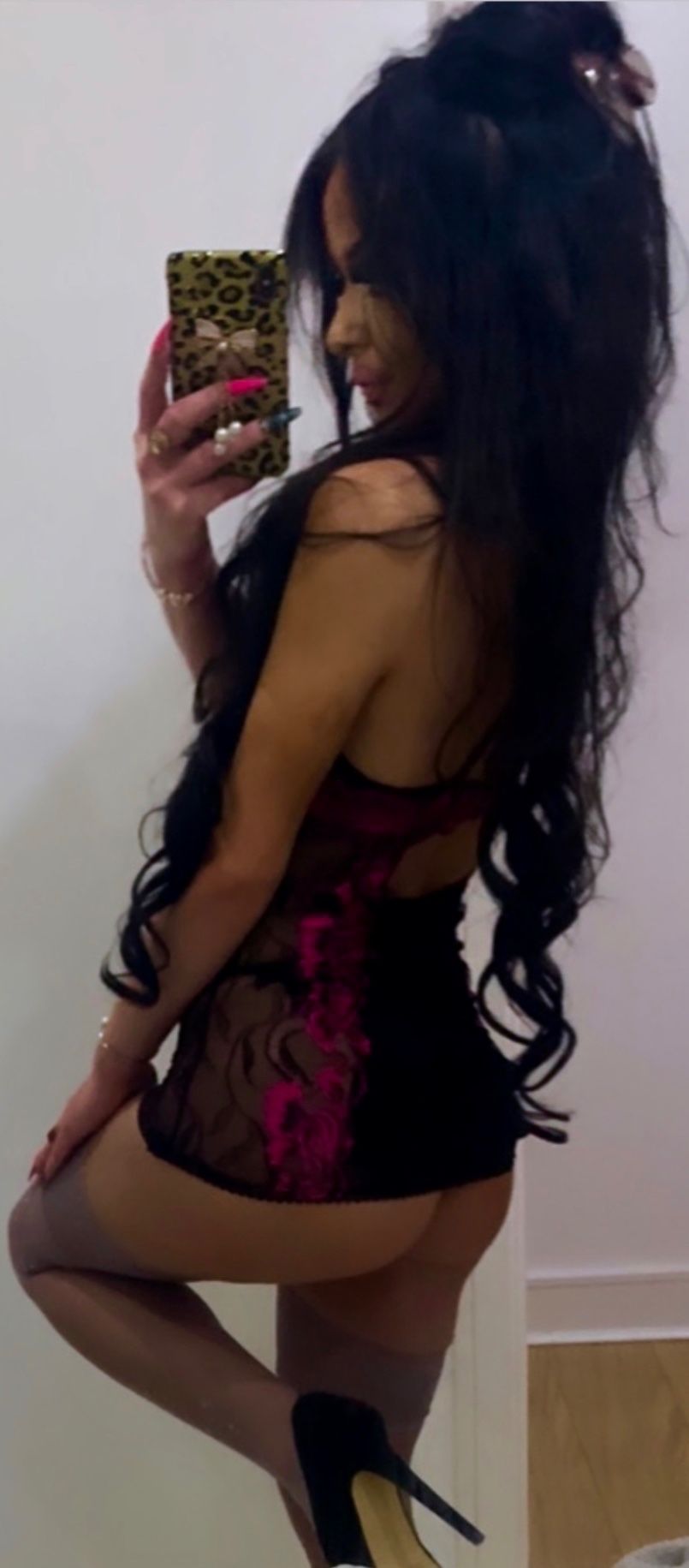 https://cdn.adultwork.com/gallery/G12/8416241.jpg