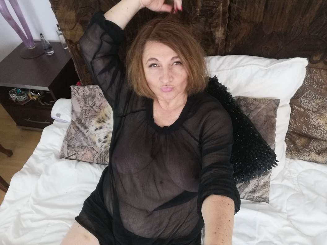 https://cdn.adultwork.com/gallery/G12/8417511.jpg