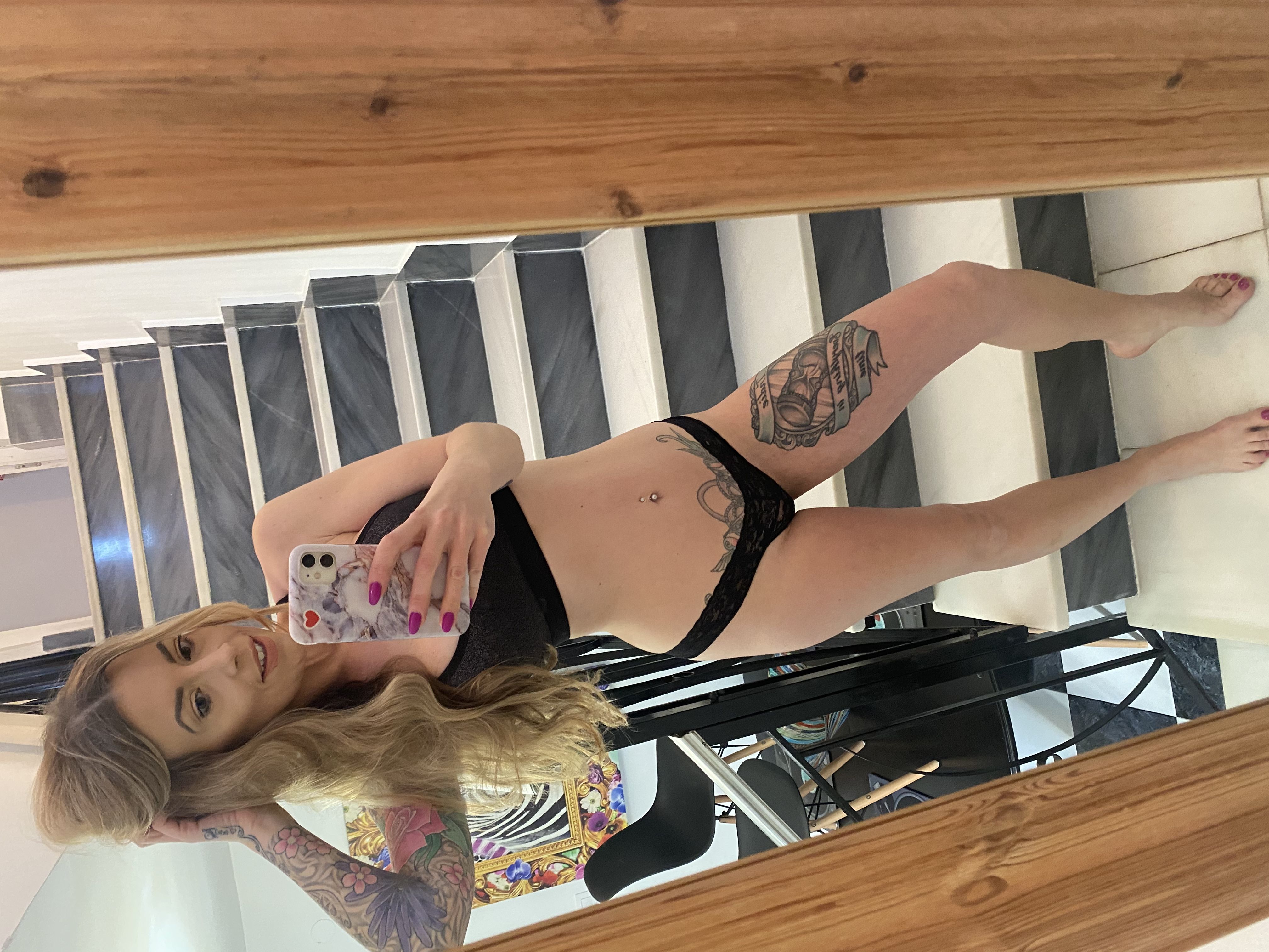 https://cdn.adultwork.com/gallery/G12/8417587.jpg