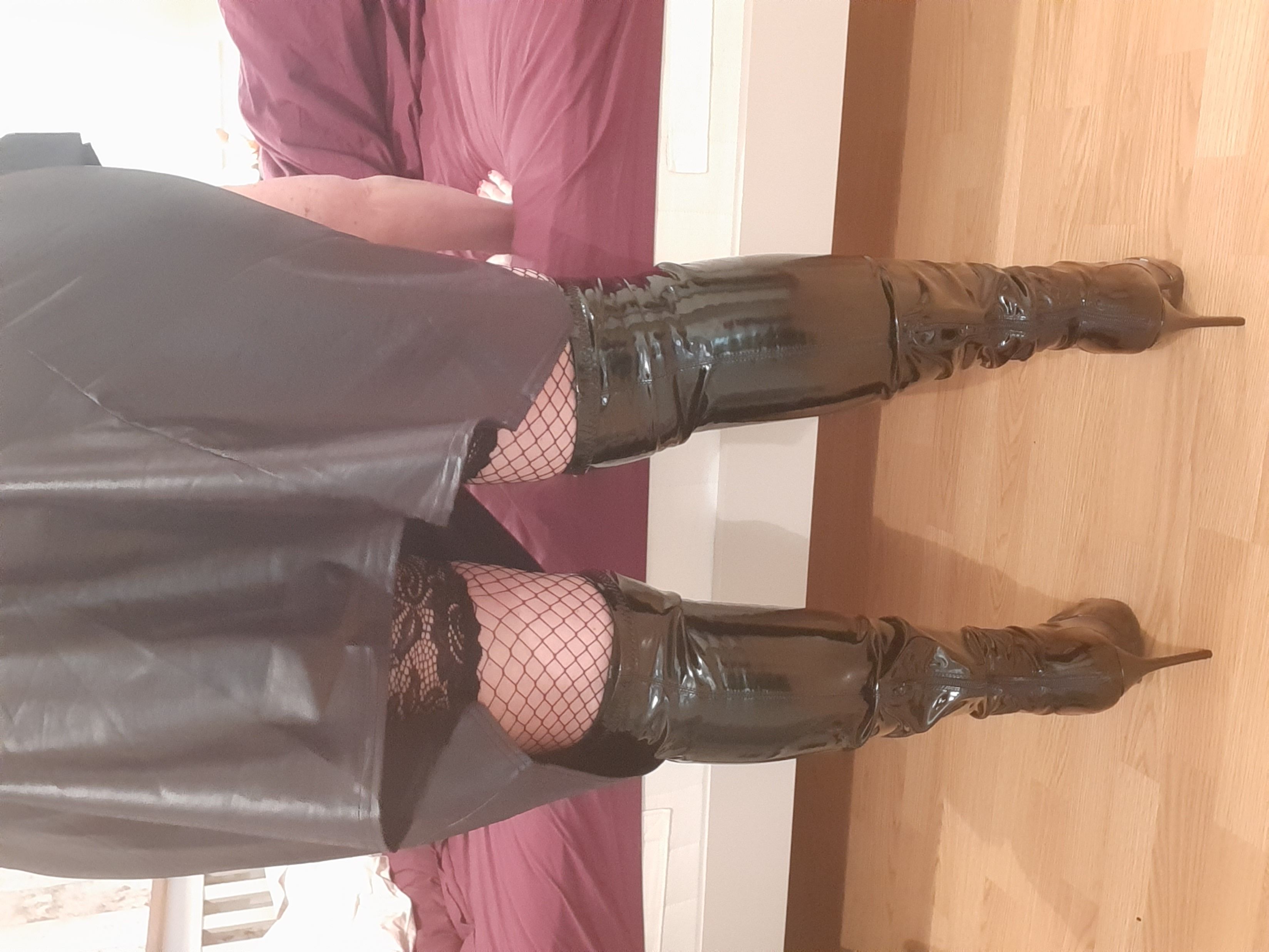 https://cdn.adultwork.com/gallery/G12/8422291.jpg