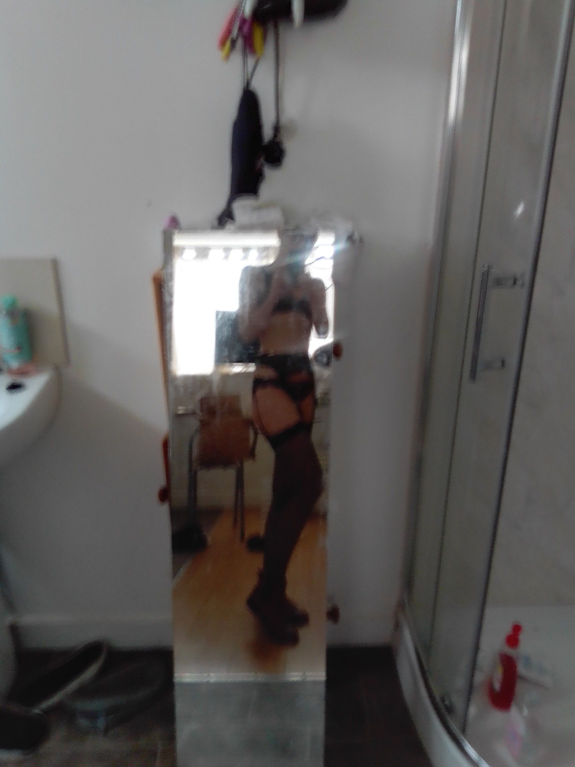 https://cdn.adultwork.com/gallery/G12/8422790.jpg