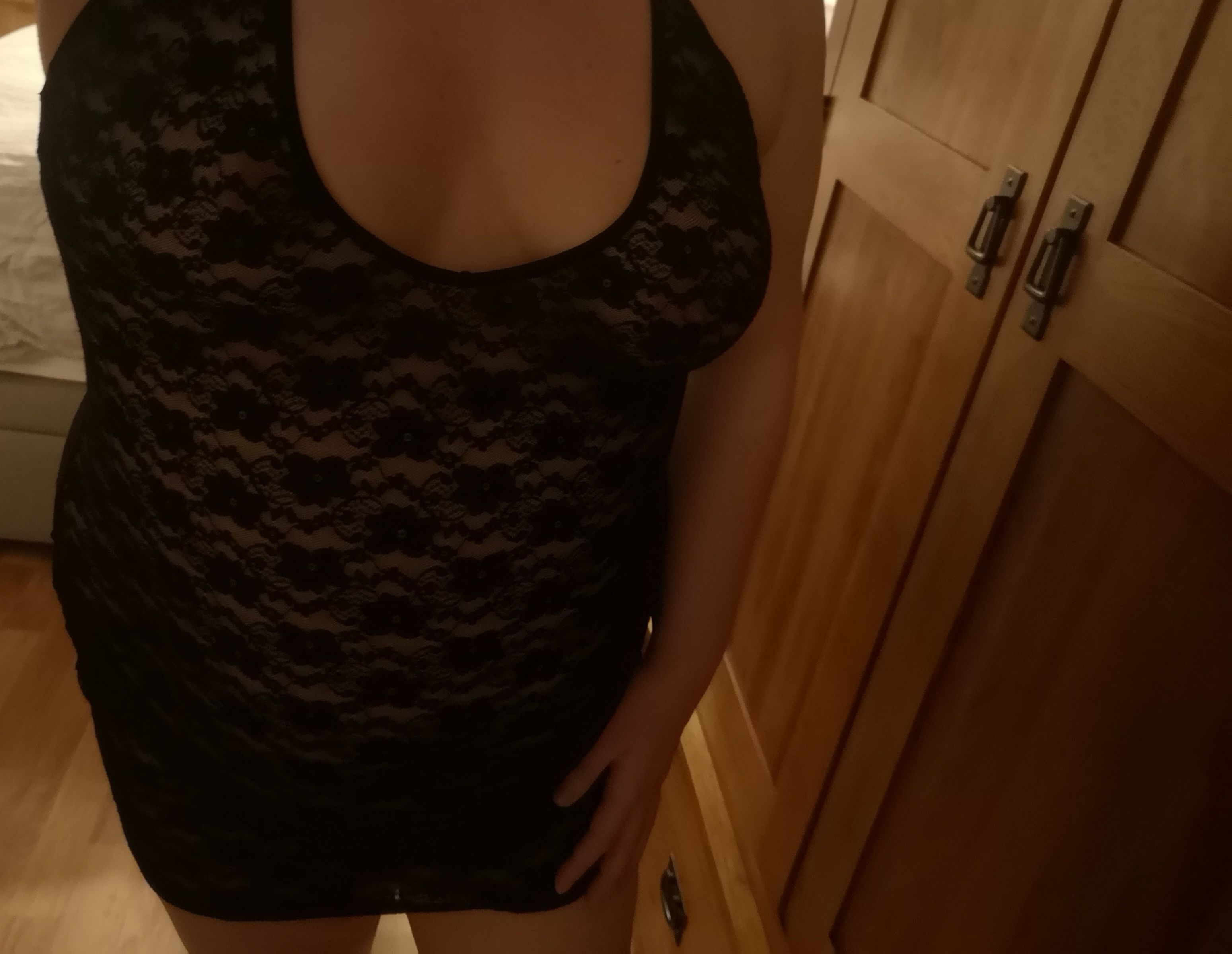 https://cdn.adultwork.com/gallery/G12/8423098.jpg