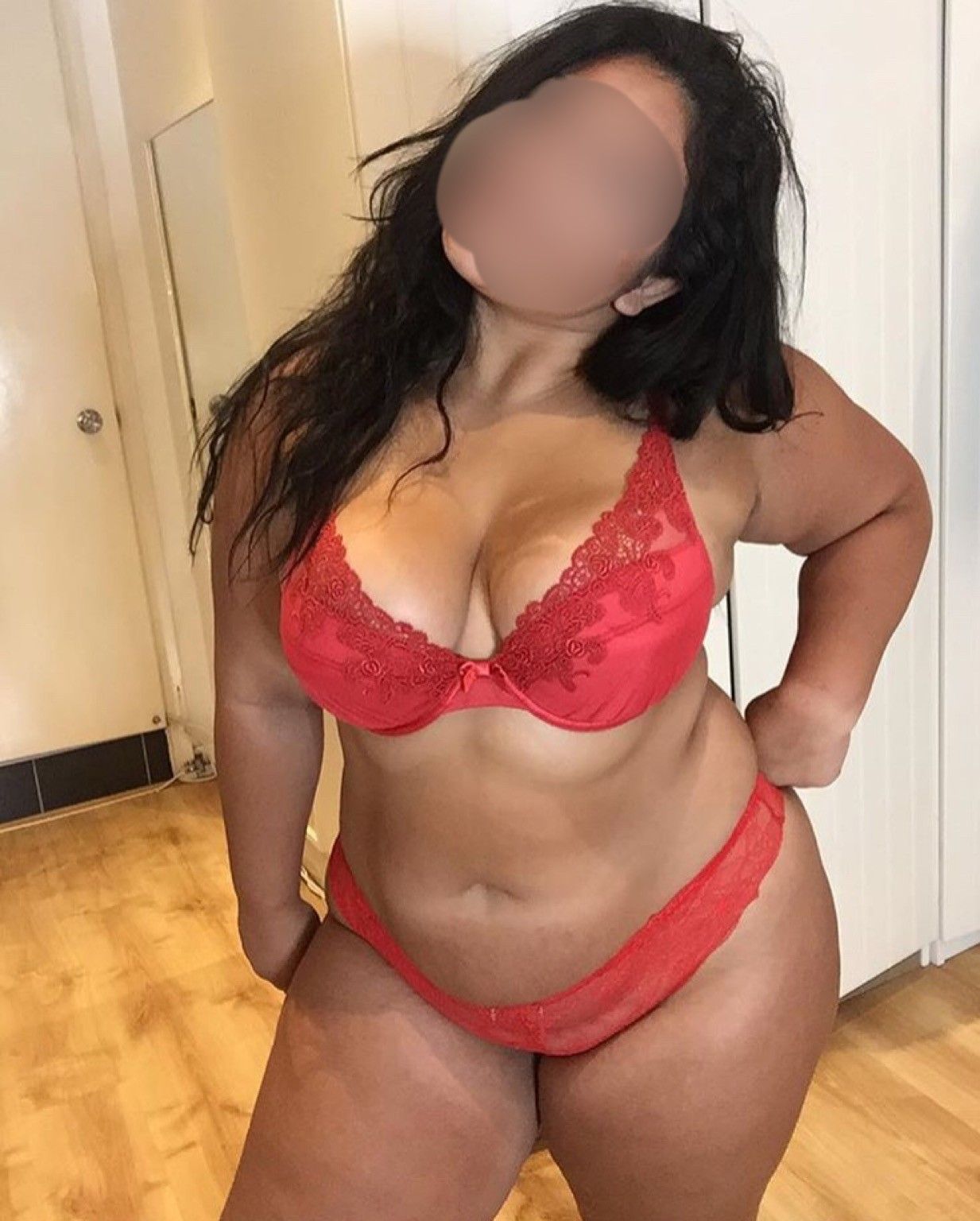 https://cdn.adultwork.com/gallery/G12/8424037.jpg