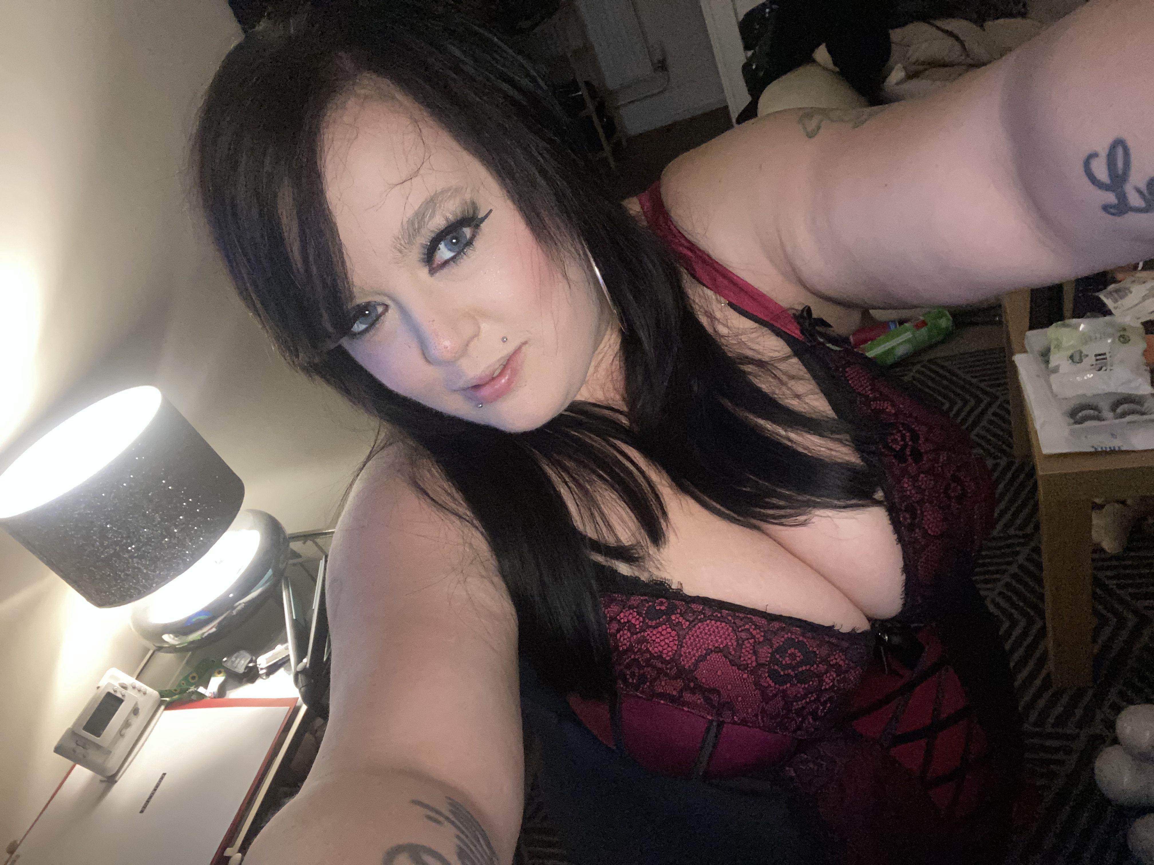 https://cdn.adultwork.com/gallery/G12/8424786.jpg