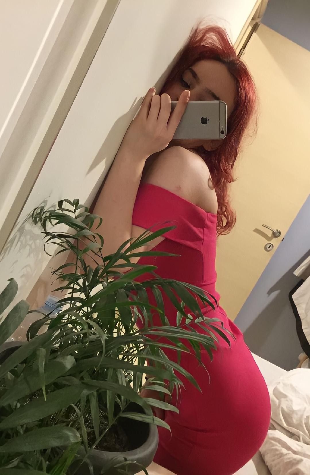 https://cdn.adultwork.com/gallery/G12/8425273.jpg