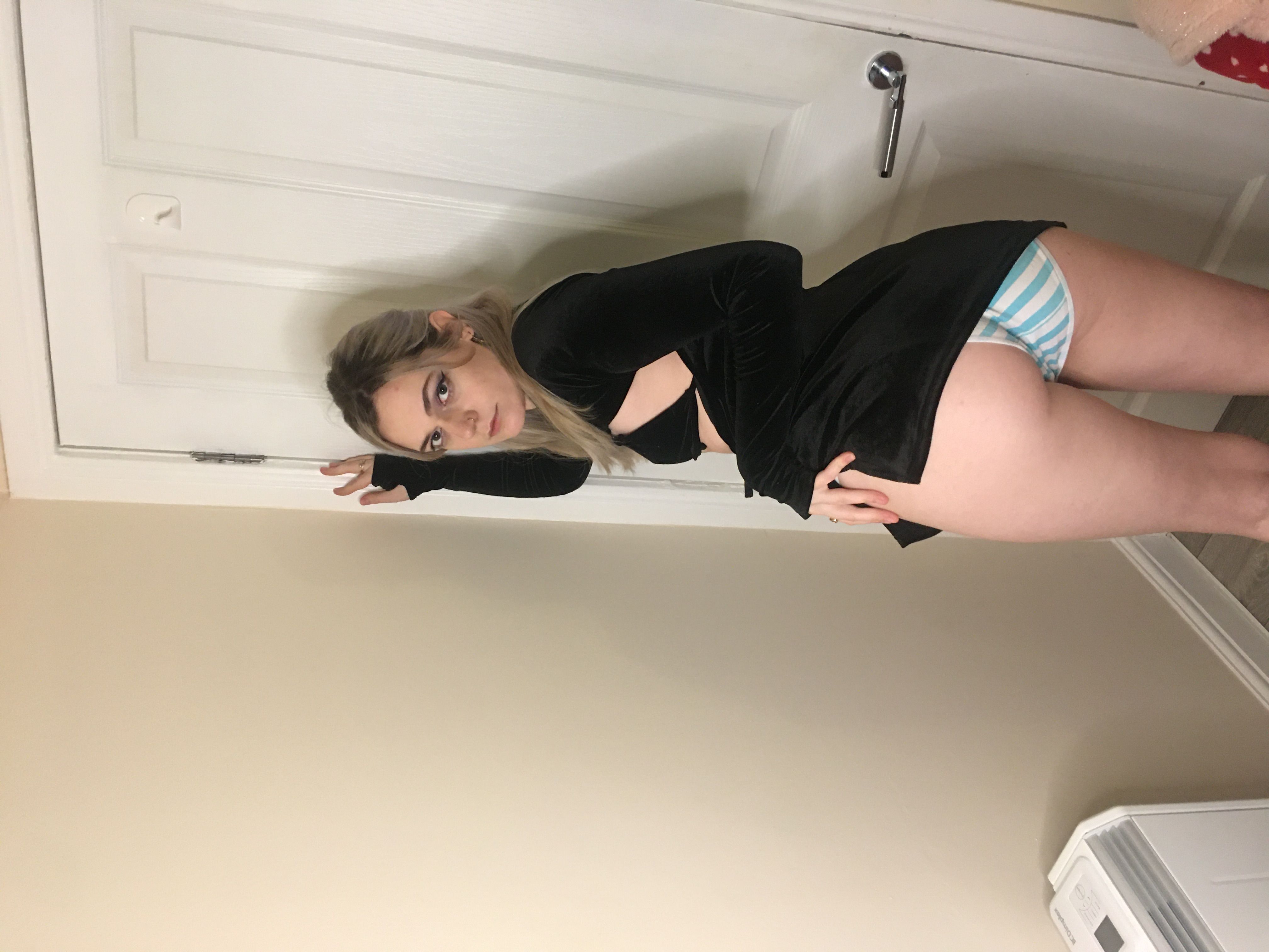 https://cdn.adultwork.com/gallery/G12/8425411.jpg