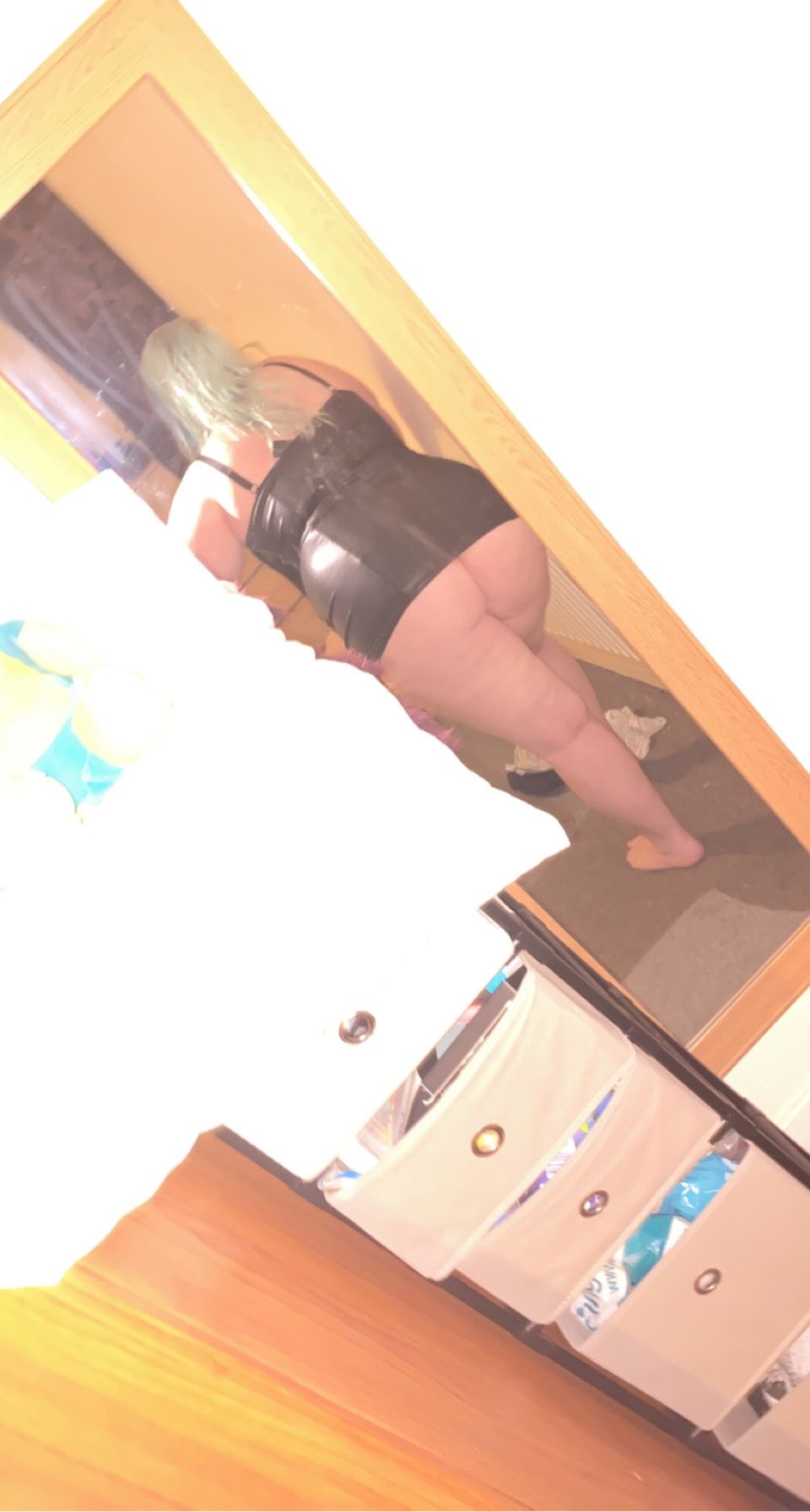 https://cdn.adultwork.com/gallery/G12/8425470.jpg