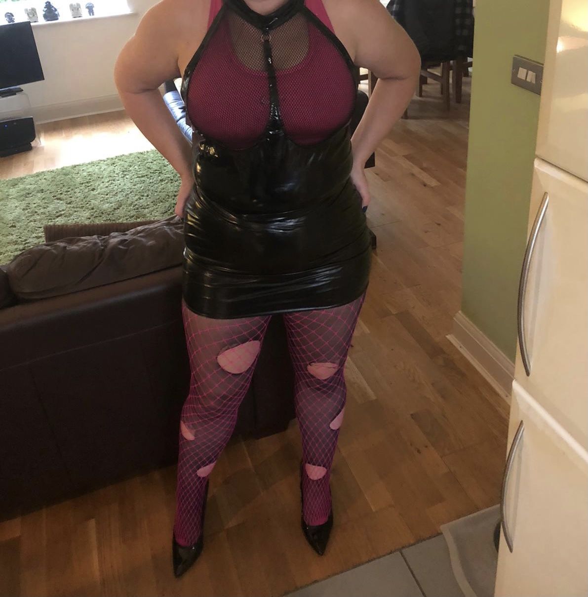 https://cdn.adultwork.com/gallery/G12/8430083.jpg