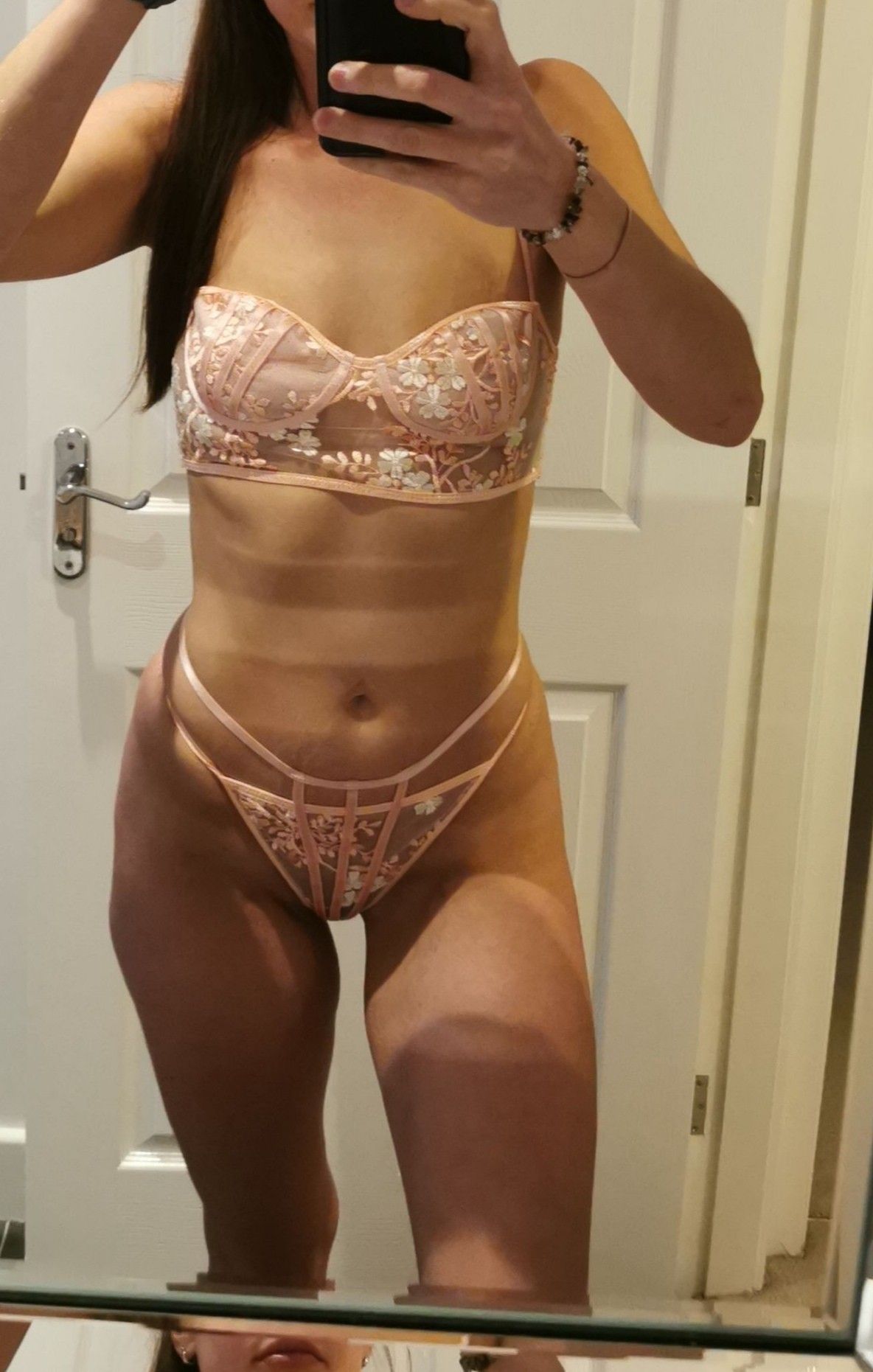 https://cdn.adultwork.com/gallery/G12/8430727.jpg