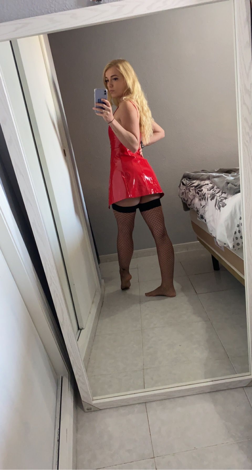 https://cdn.adultwork.com/gallery/G12/8444634.jpg