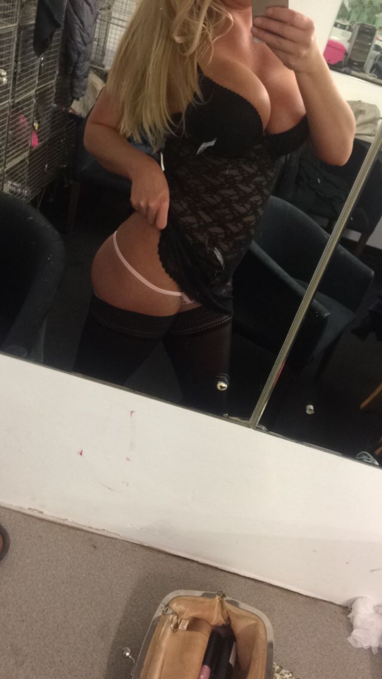 https://cdn.adultwork.com/gallery/G12/8445256.jpg