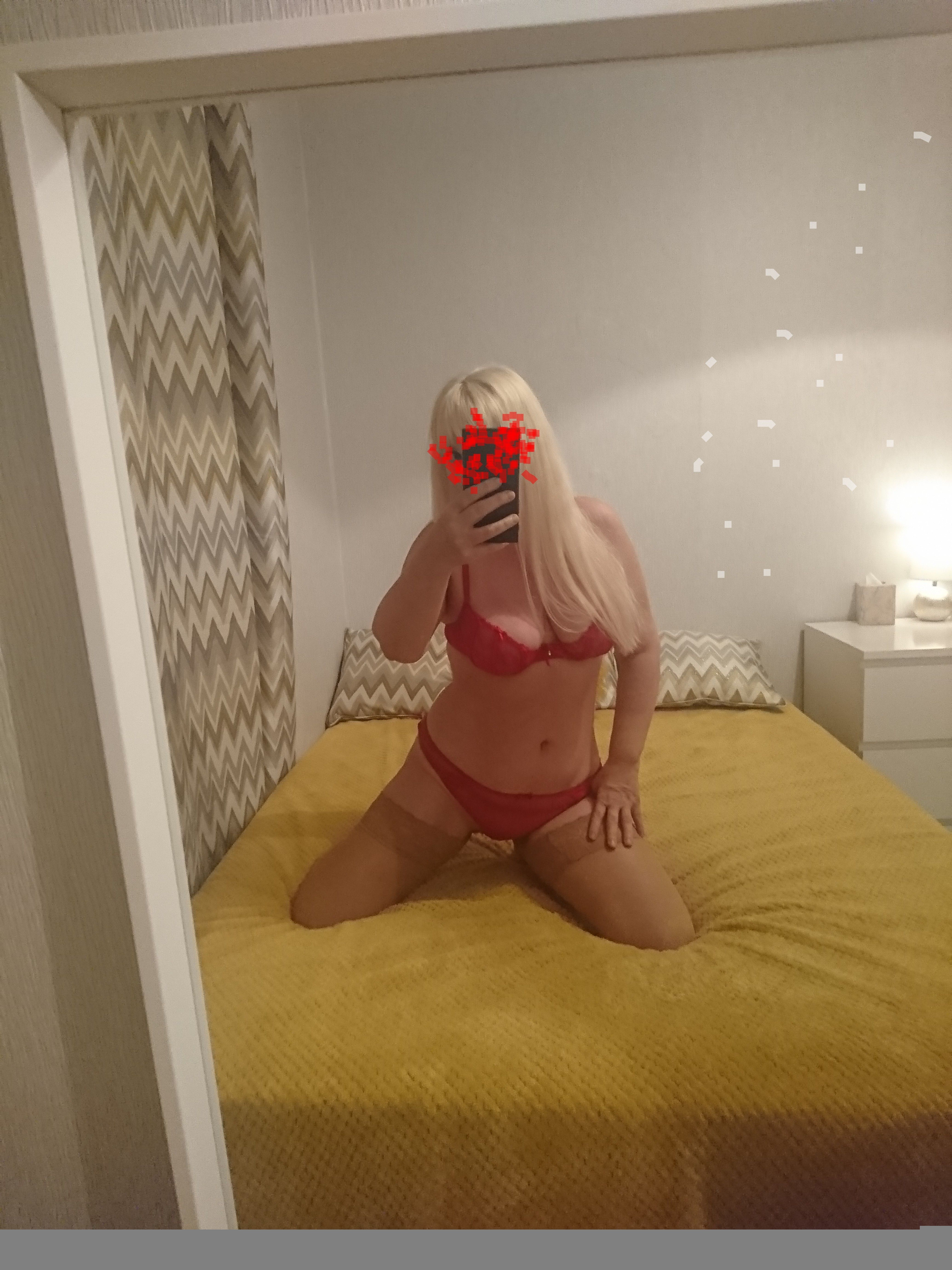 https://cdn.adultwork.com/gallery/G12/8452242.jpg