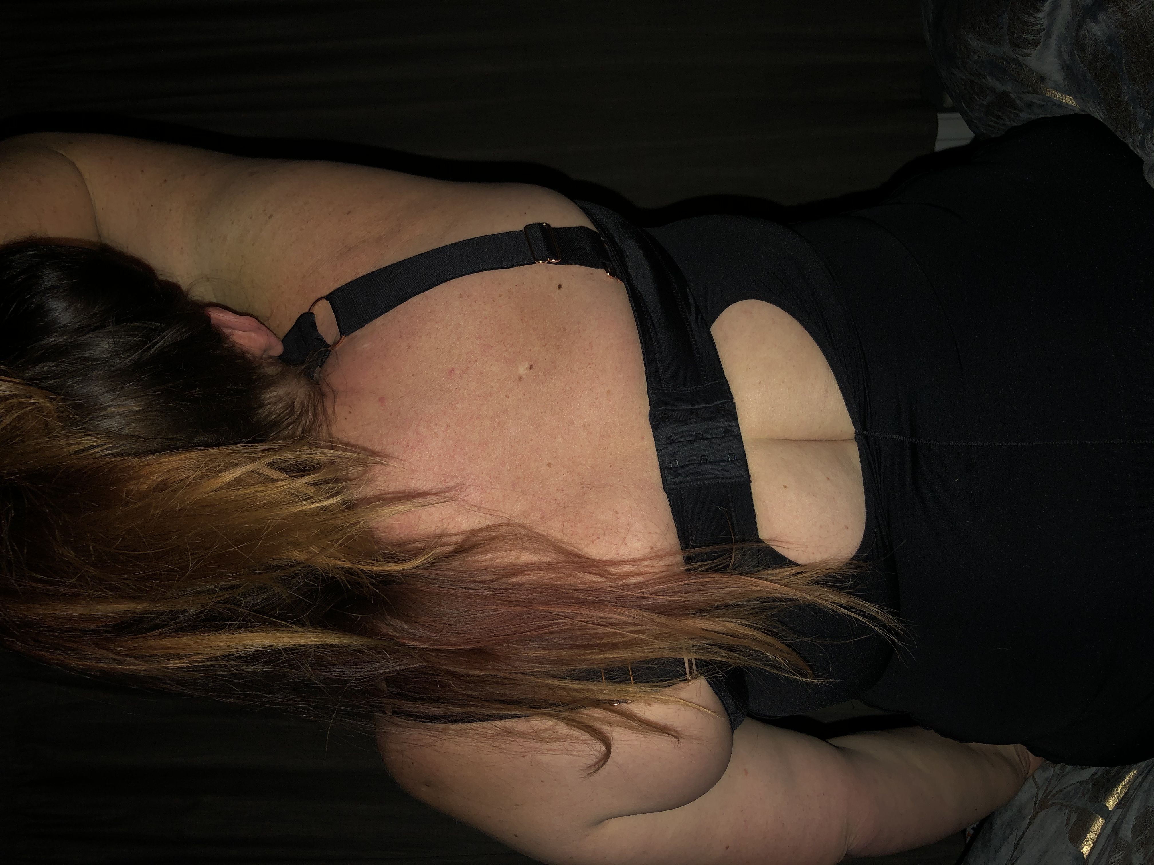 https://cdn.adultwork.com/gallery/G12/8457619.jpg