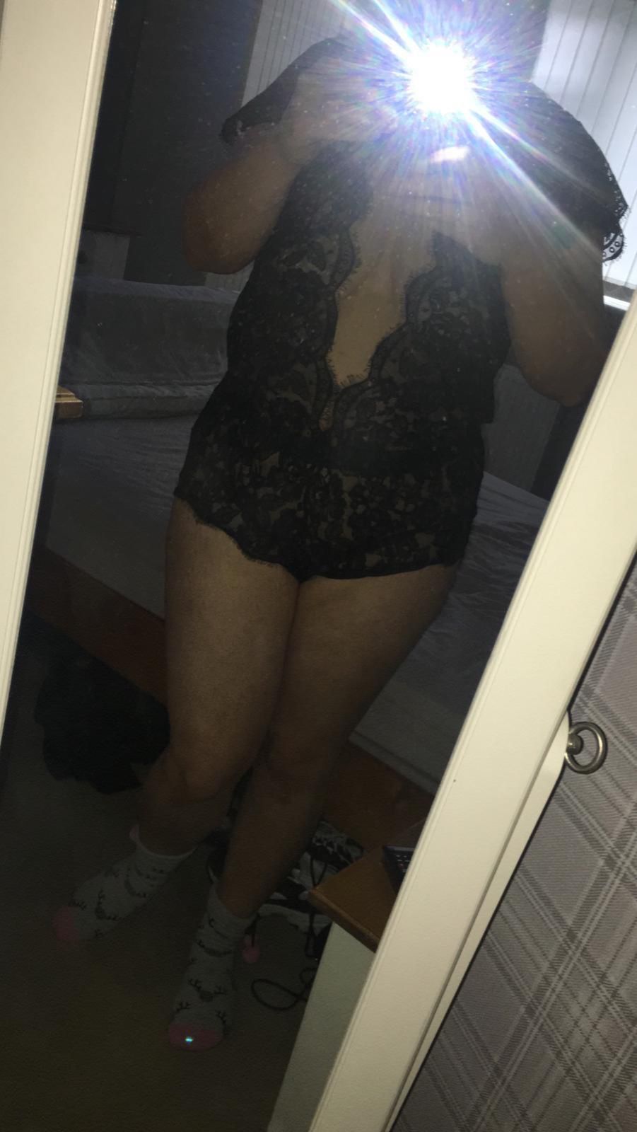 https://cdn.adultwork.com/gallery/G12/8459306.jpg