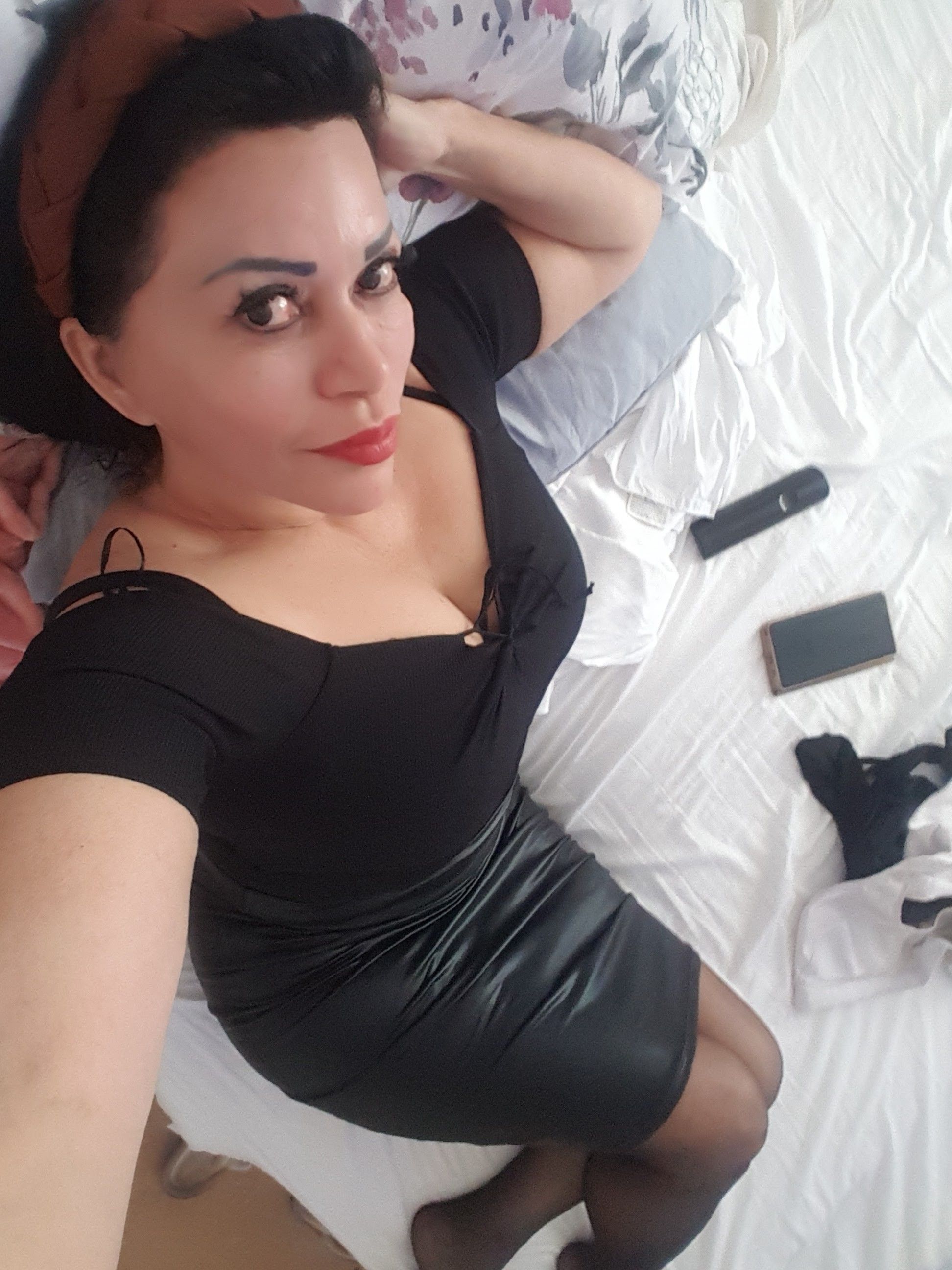 https://cdn.adultwork.com/gallery/G12/8459752.jpg