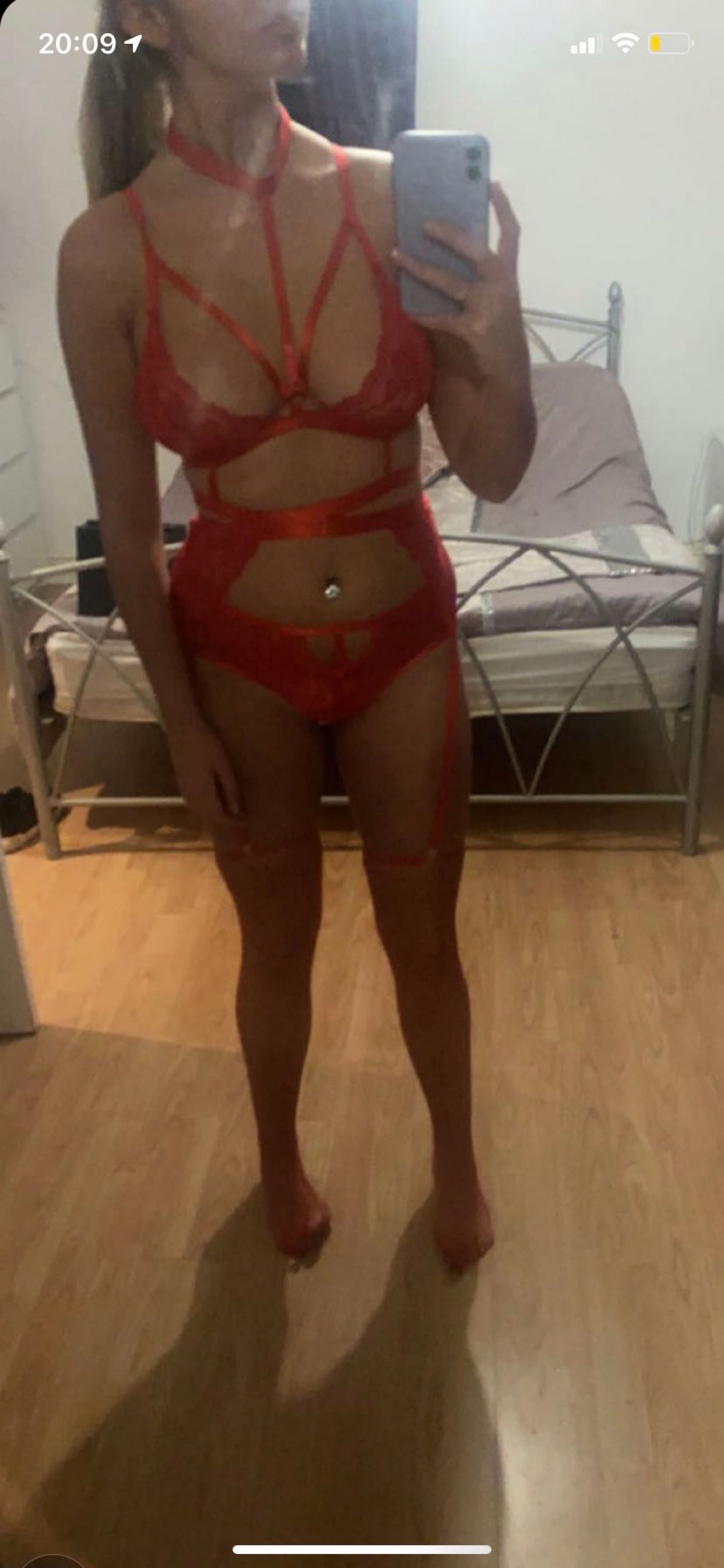 https://cdn.adultwork.com/gallery/G12/8460425.jpg