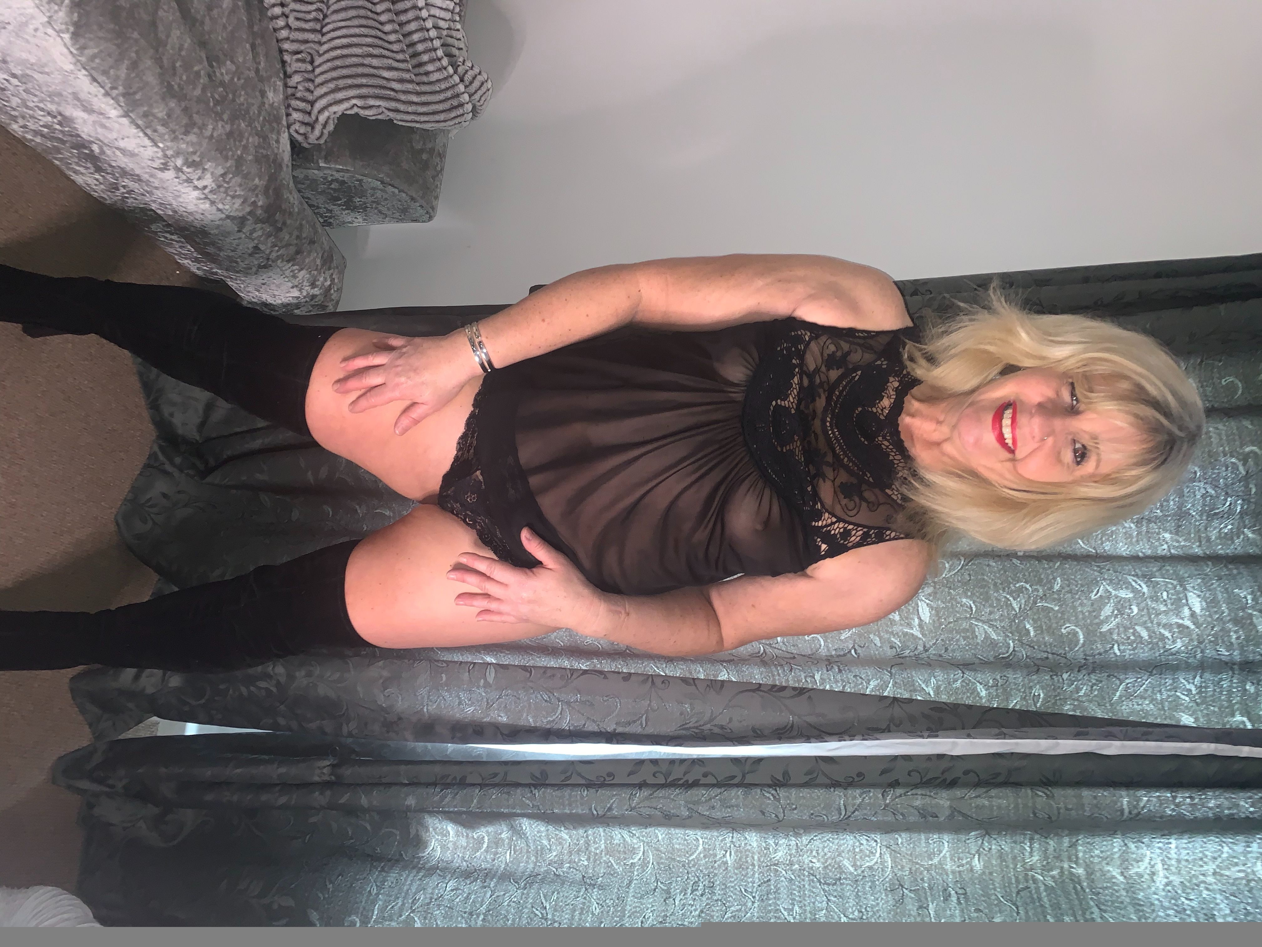 https://cdn.adultwork.com/gallery/G12/8460789.jpg