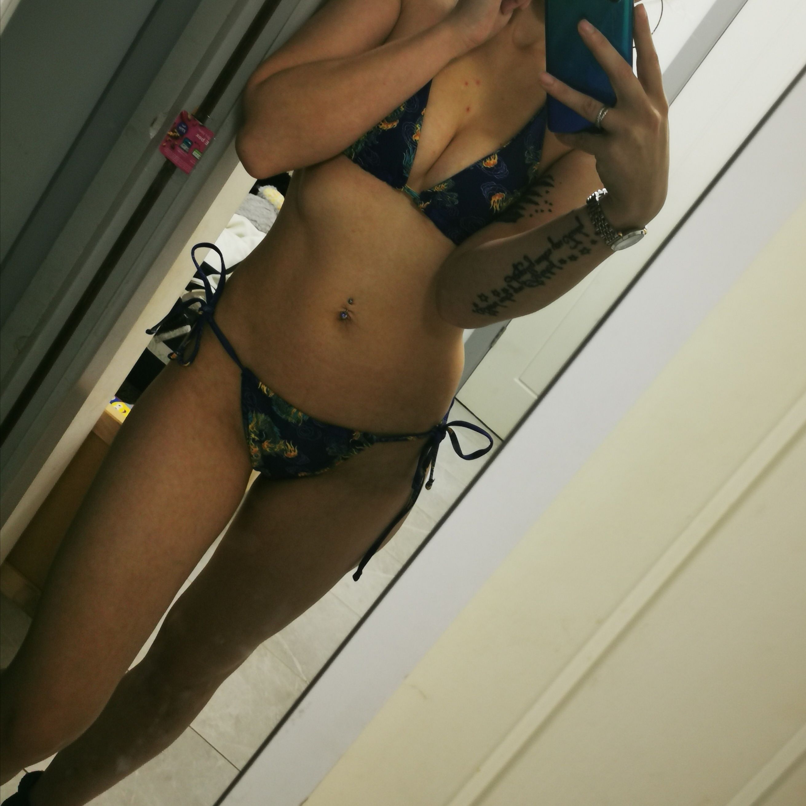 https://cdn.adultwork.com/gallery/G12/8460822.jpg