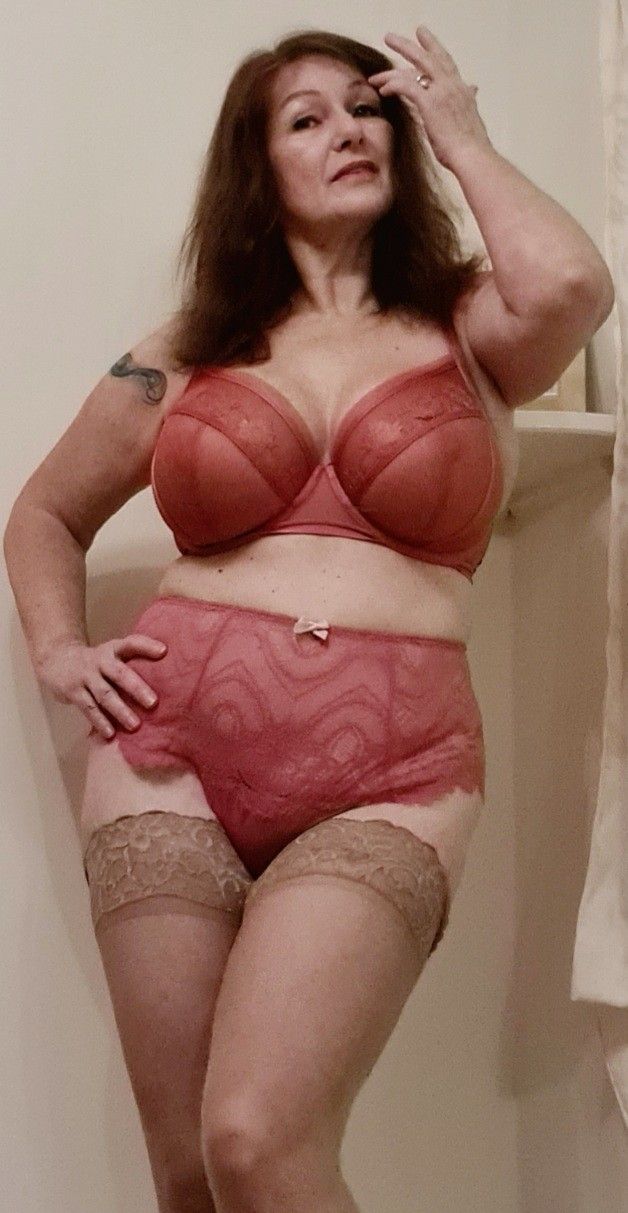 https://cdn.adultwork.com/gallery/G12/8461225.jpg