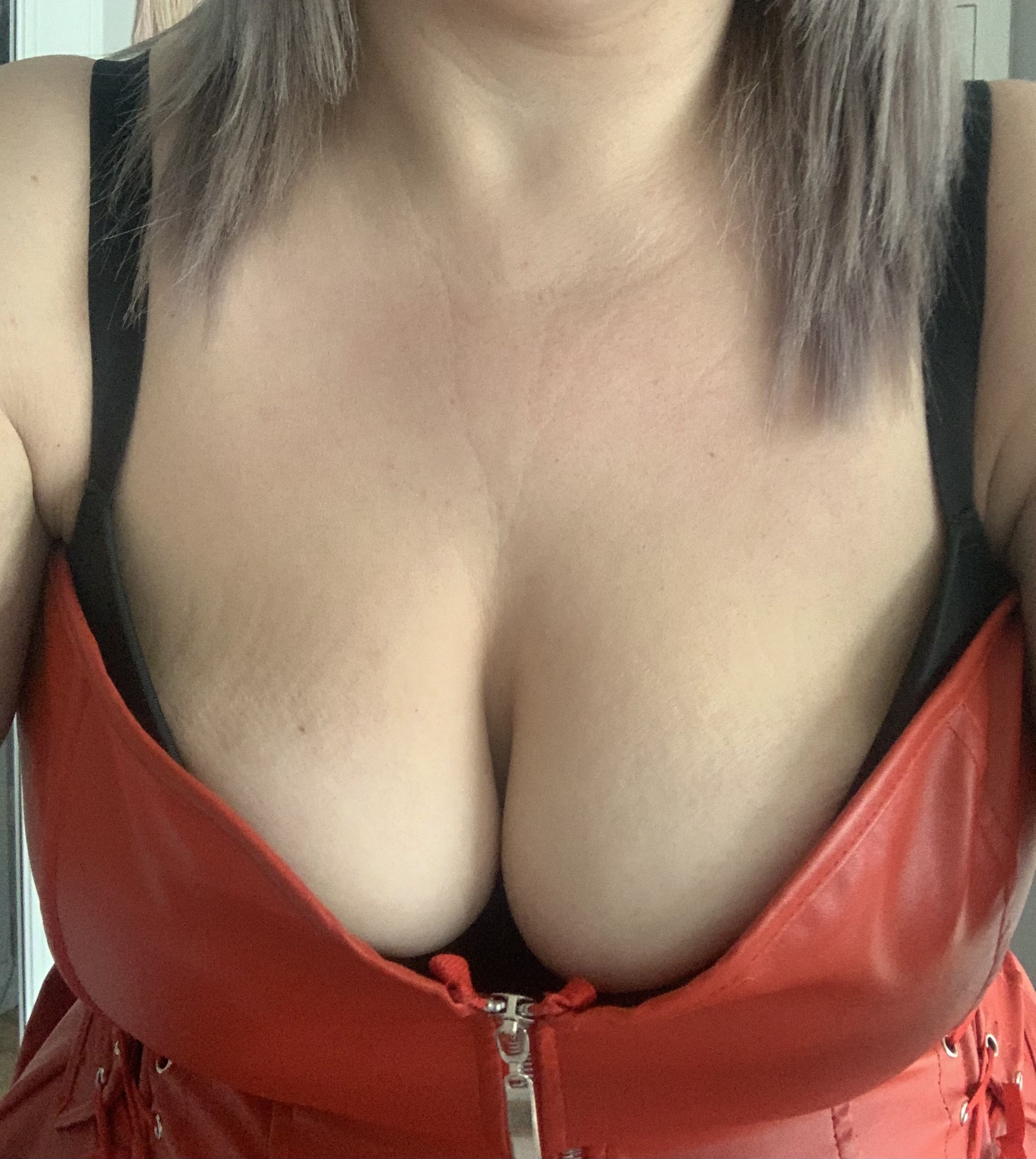 https://cdn.adultwork.com/gallery/G12/8462096.jpg