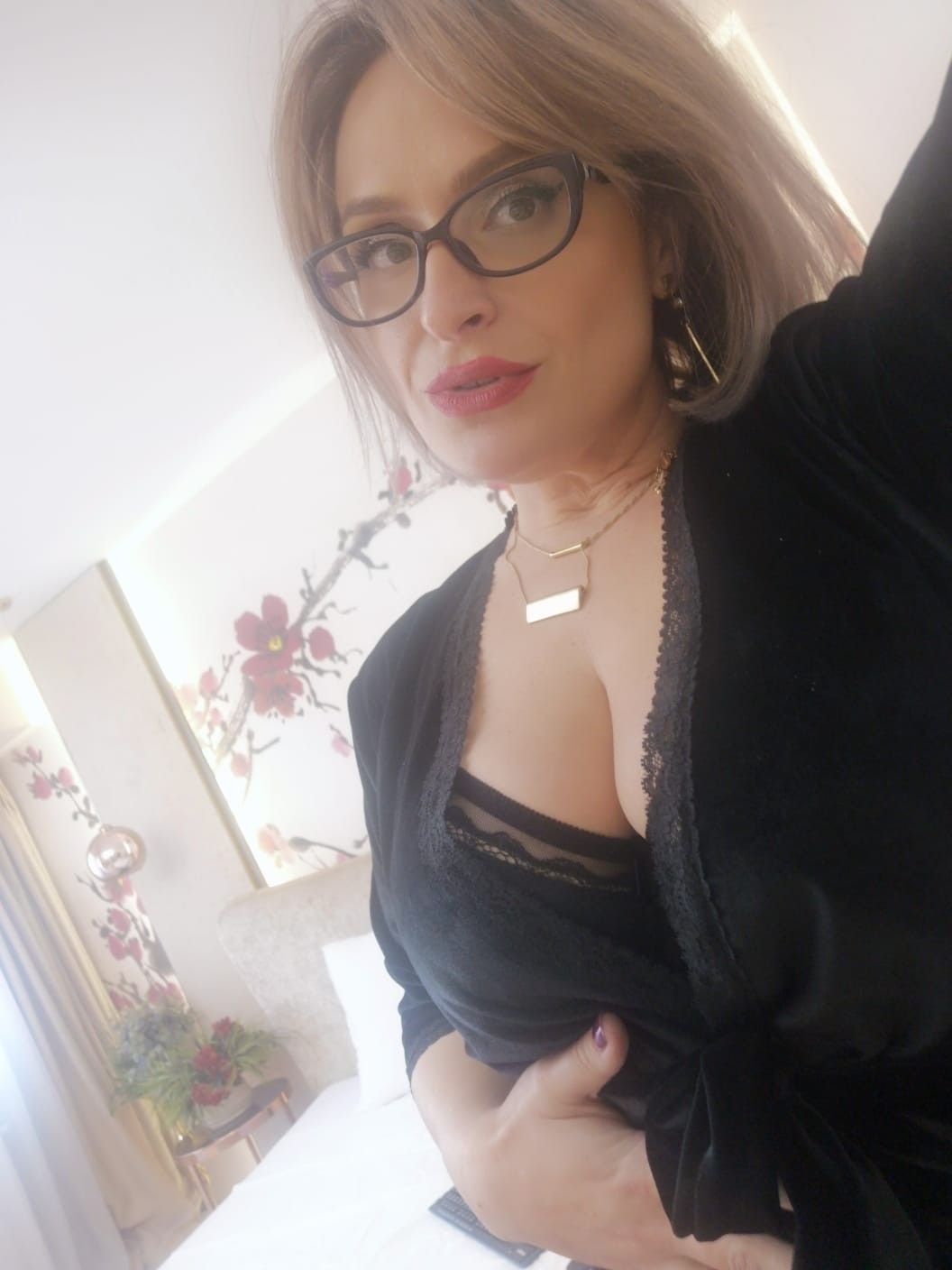 https://cdn.adultwork.com/gallery/G12/8462109.jpg