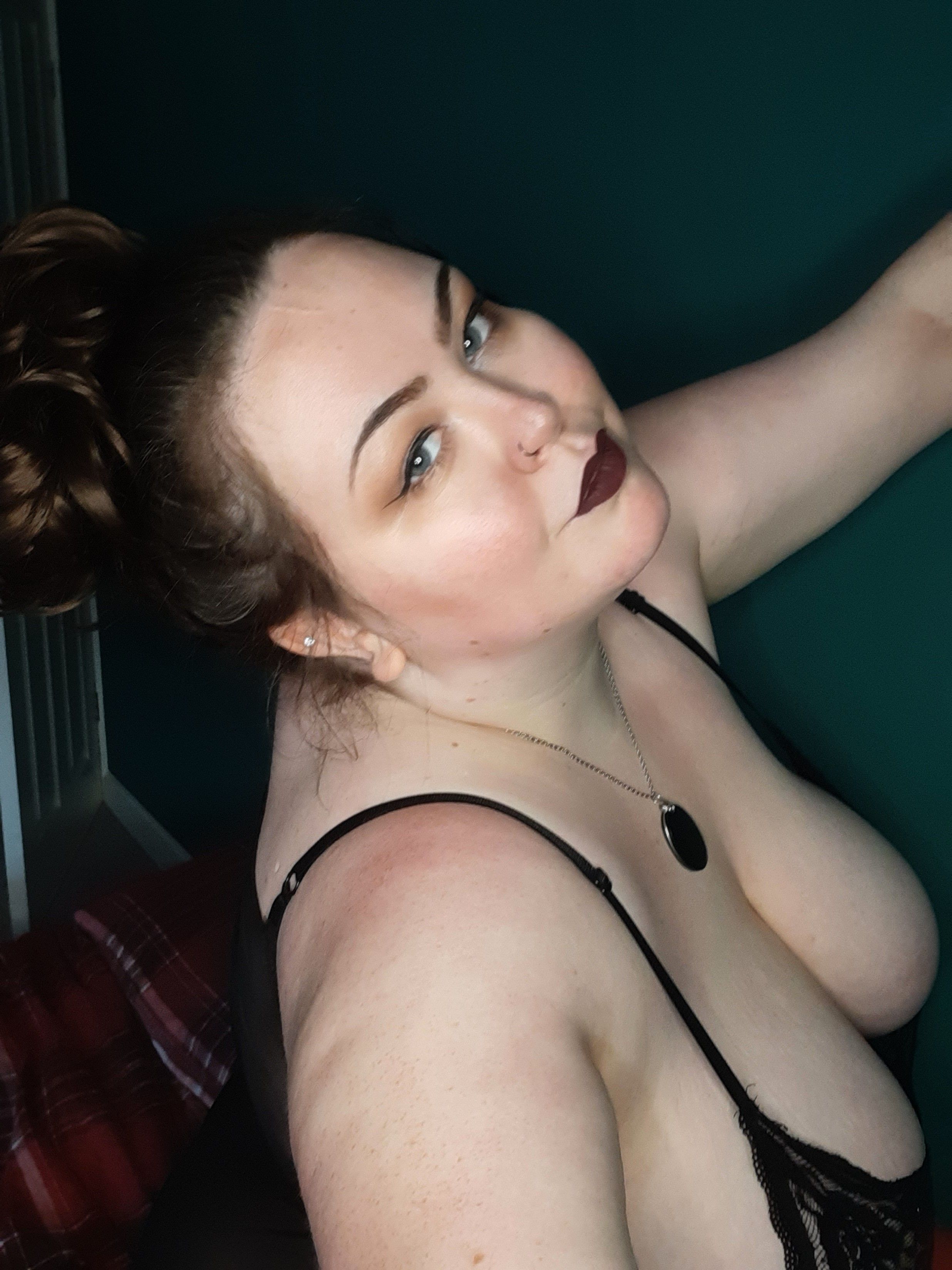 https://cdn.adultwork.com/gallery/G12/8462188.jpg