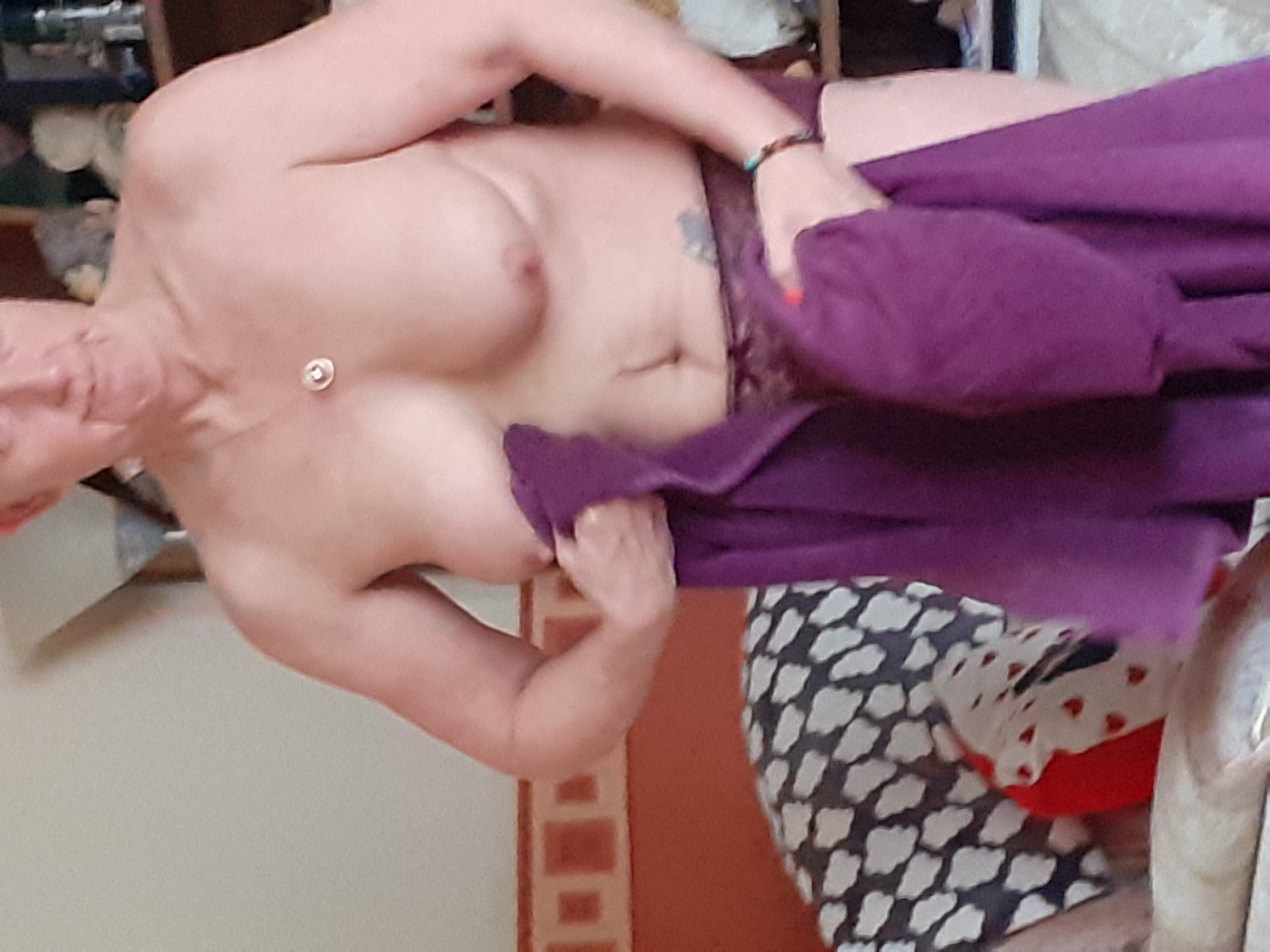 https://cdn.adultwork.com/gallery/G12/8462367.jpg