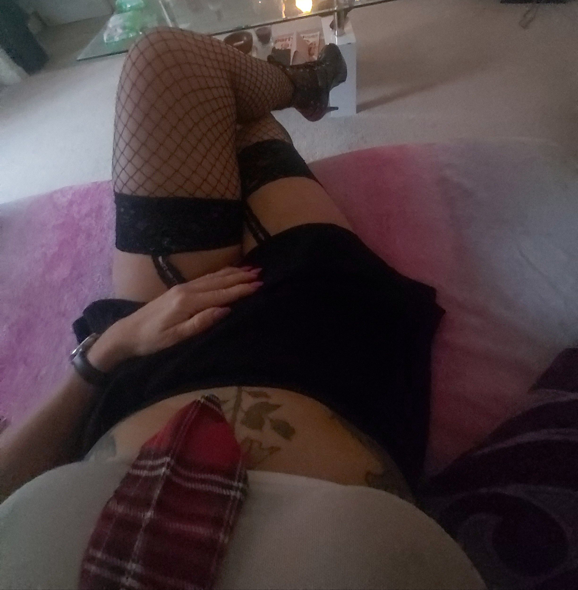 https://cdn.adultwork.com/gallery/G12/8462379.jpg