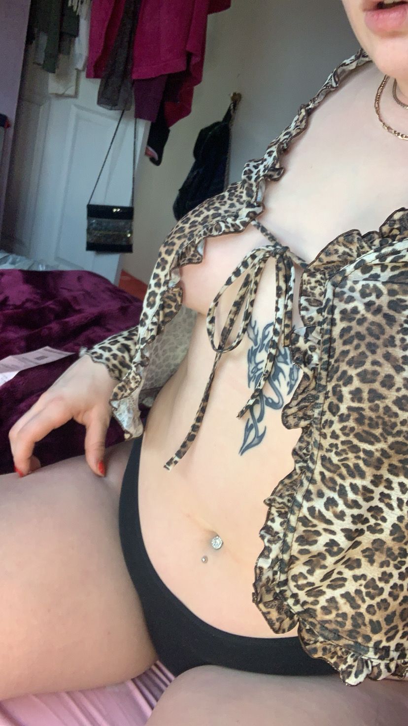 https://cdn.adultwork.com/gallery/G12/8462679.jpg