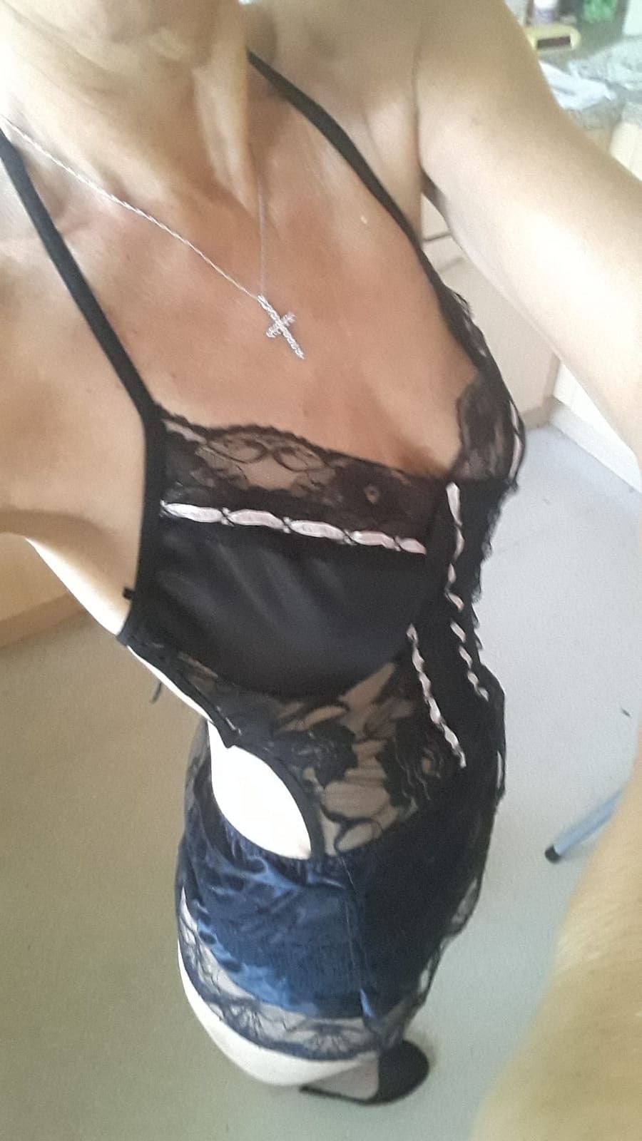 https://cdn.adultwork.com/gallery/G12/8463334.jpg