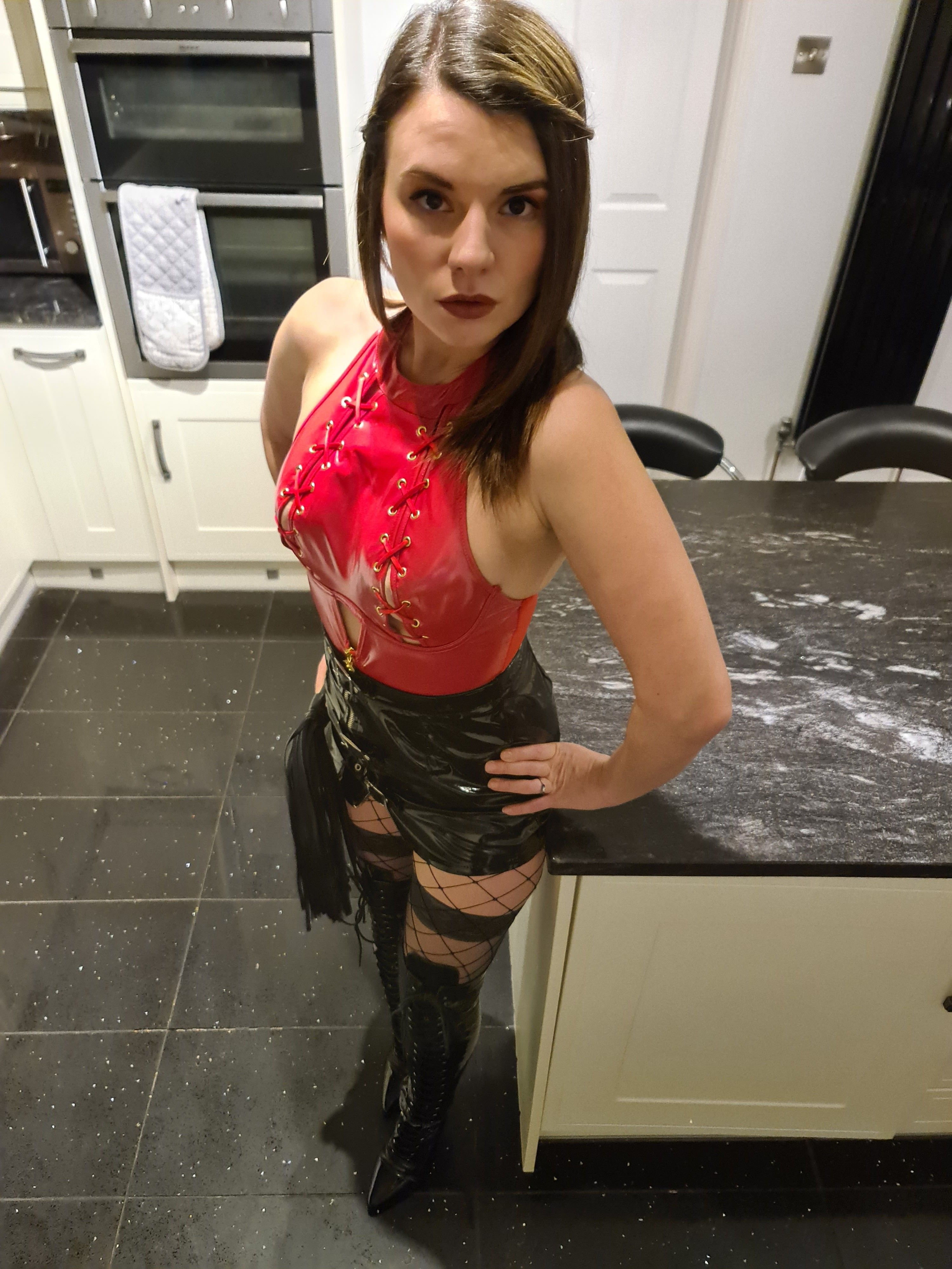 https://cdn.adultwork.com/gallery/G12/8463582.jpg