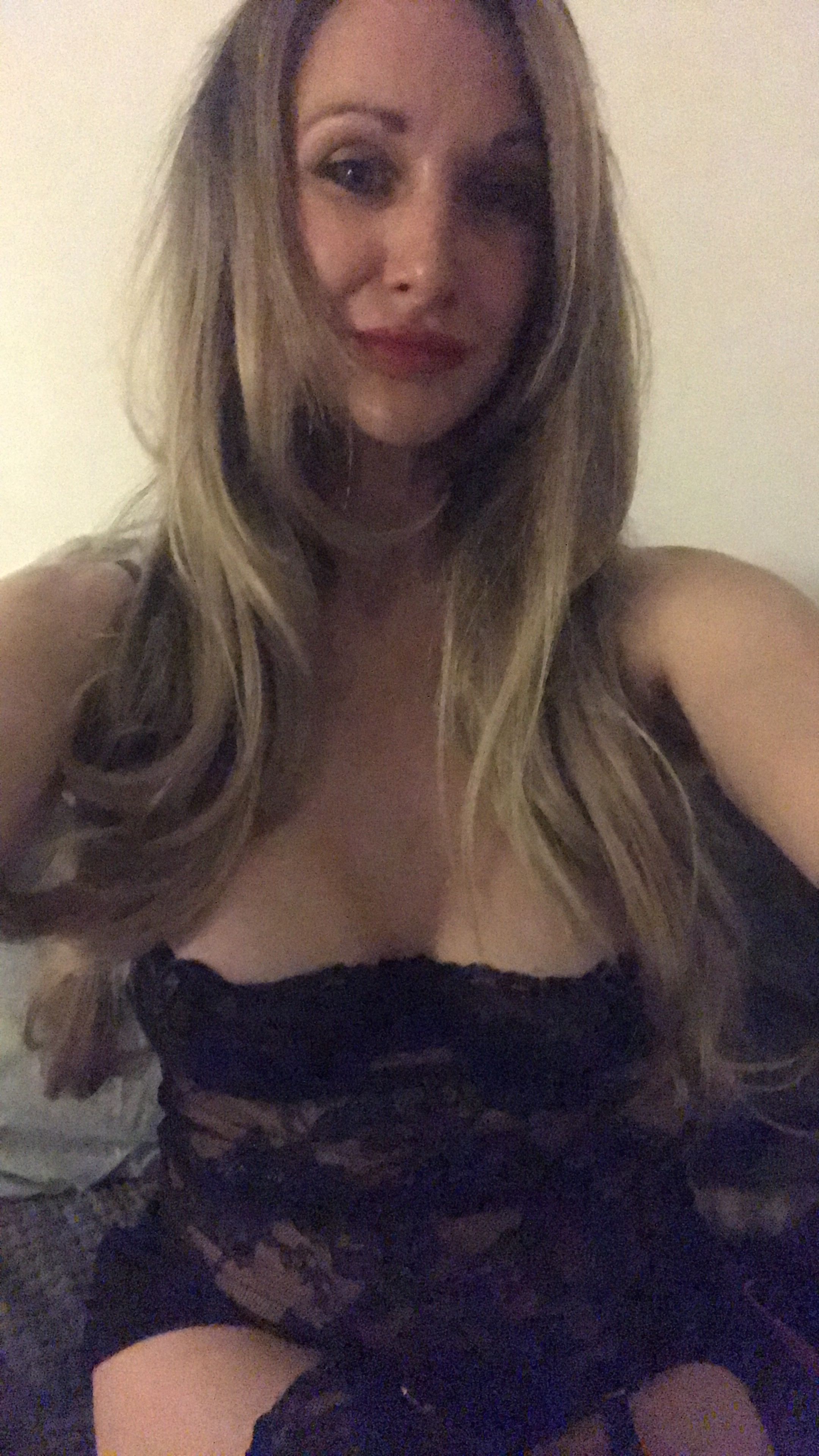 https://cdn.adultwork.com/gallery/G12/8466812.jpg