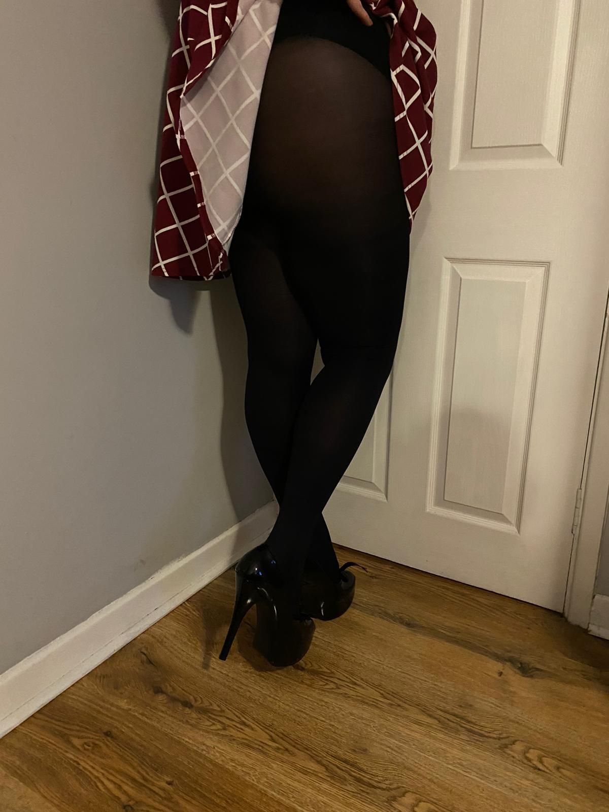 https://cdn.adultwork.com/gallery/G12/8466889.jpg