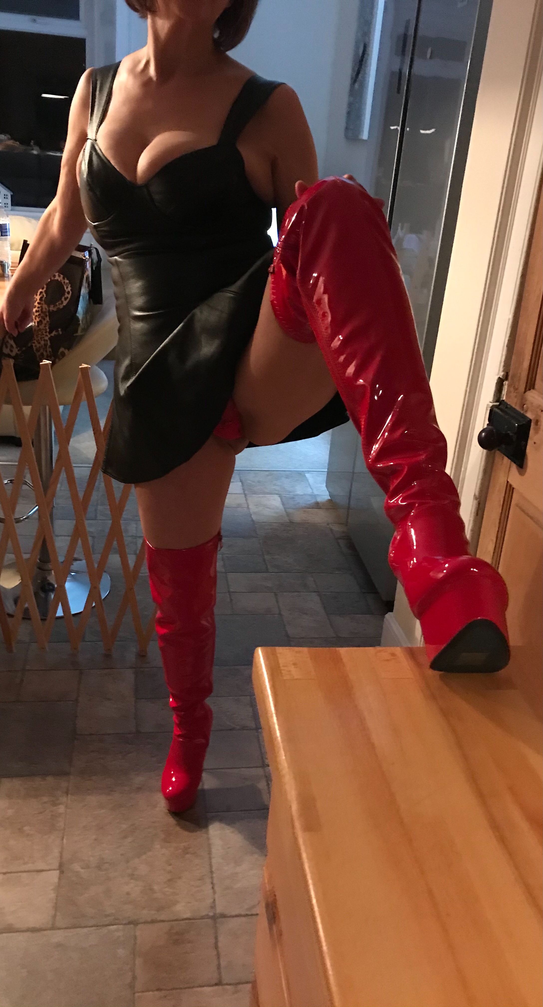 https://cdn.adultwork.com/gallery/G12/8468974.jpg