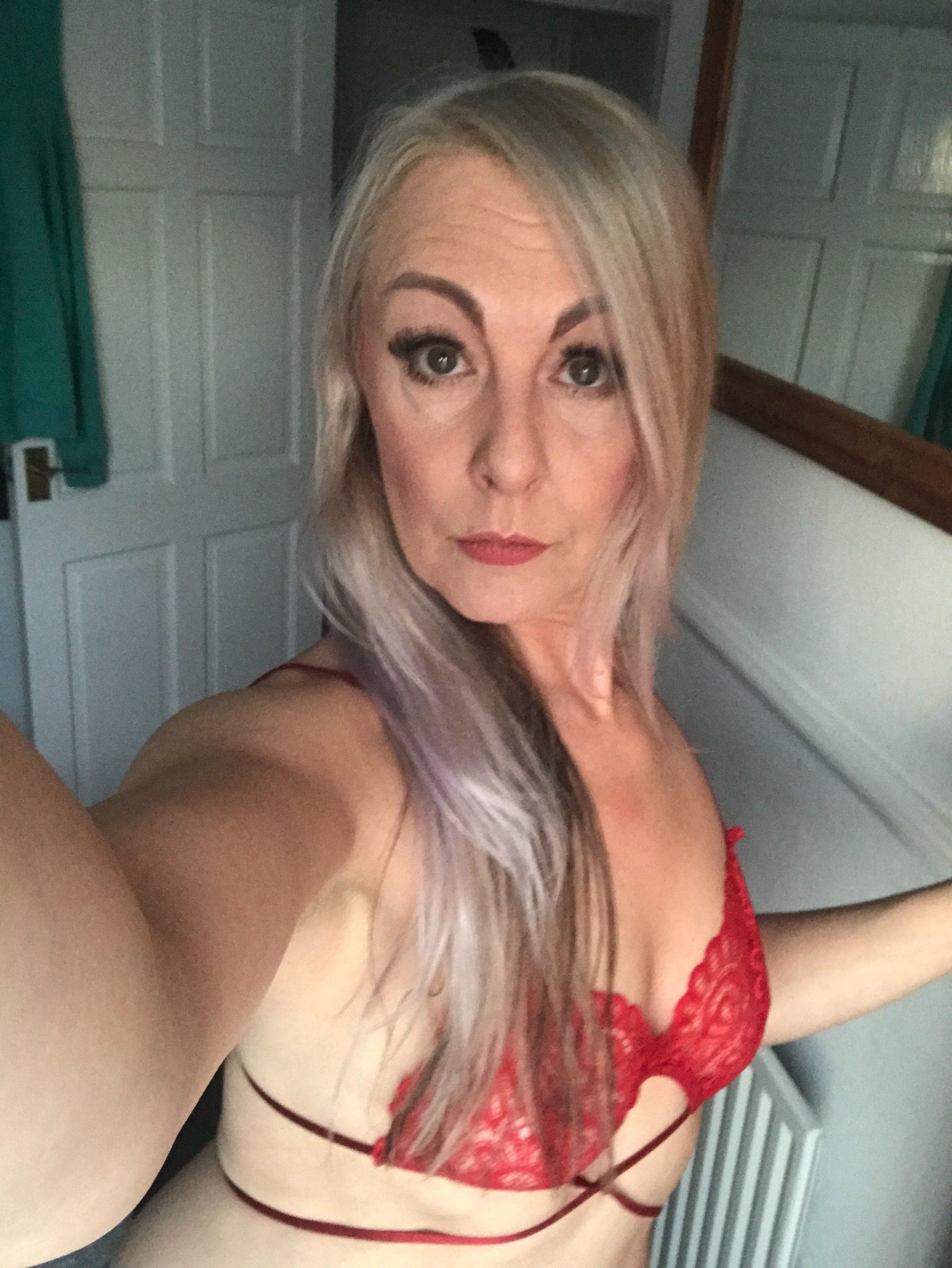 https://cdn.adultwork.com/gallery/G12/8471564.jpg