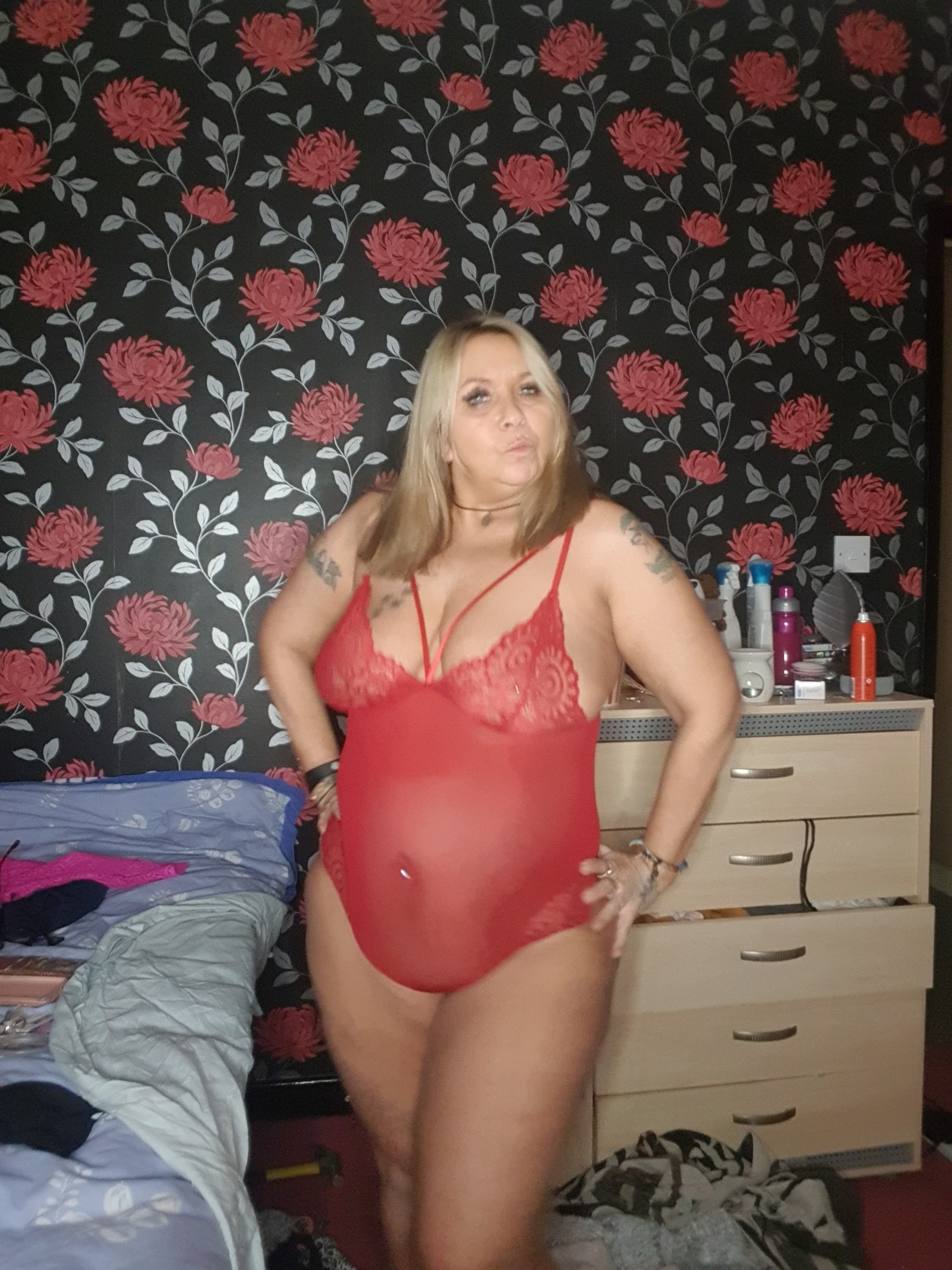 https://cdn.adultwork.com/gallery/G12/8471981.jpg