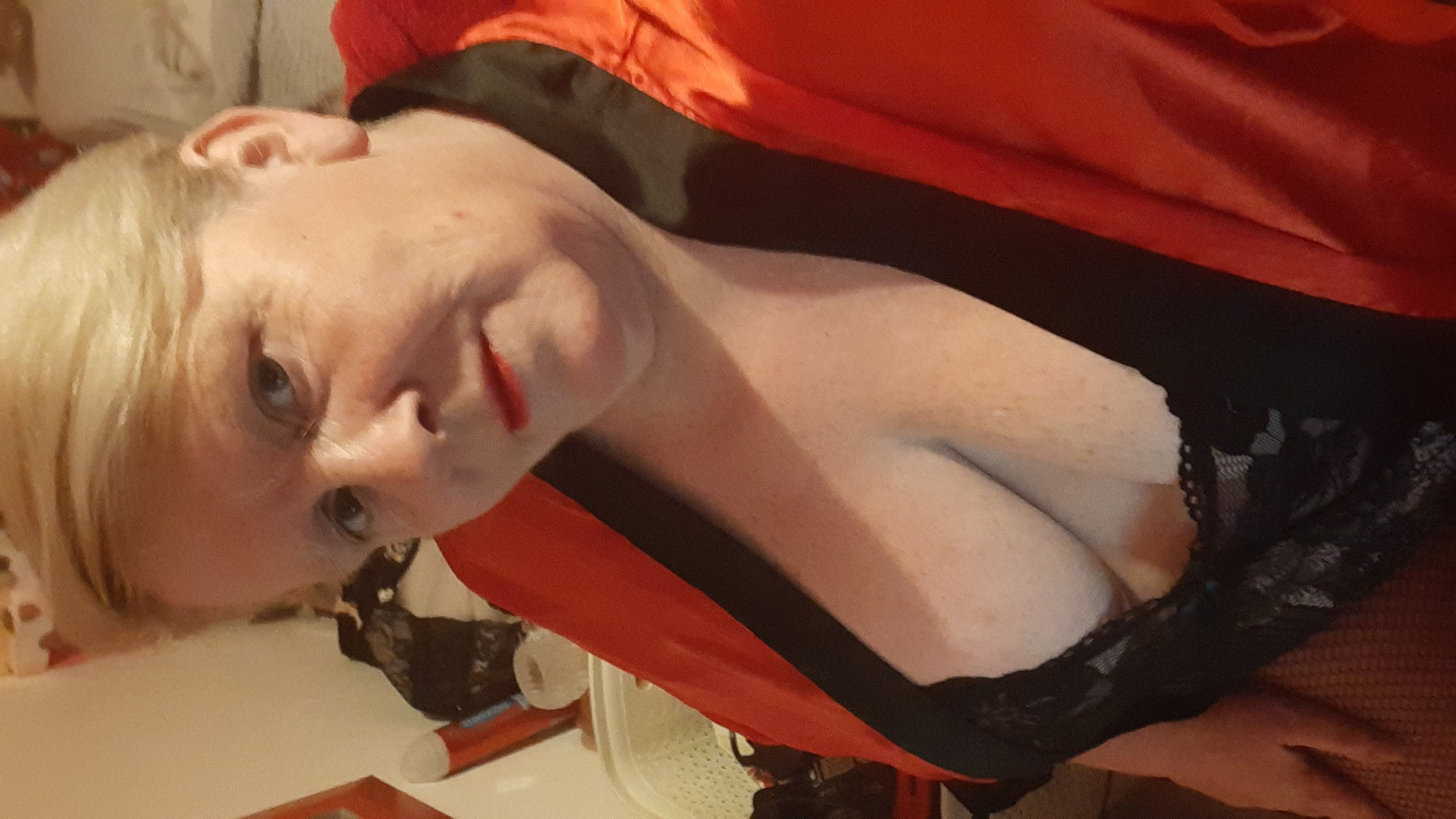 https://cdn.adultwork.com/gallery/G12/8473330.jpg